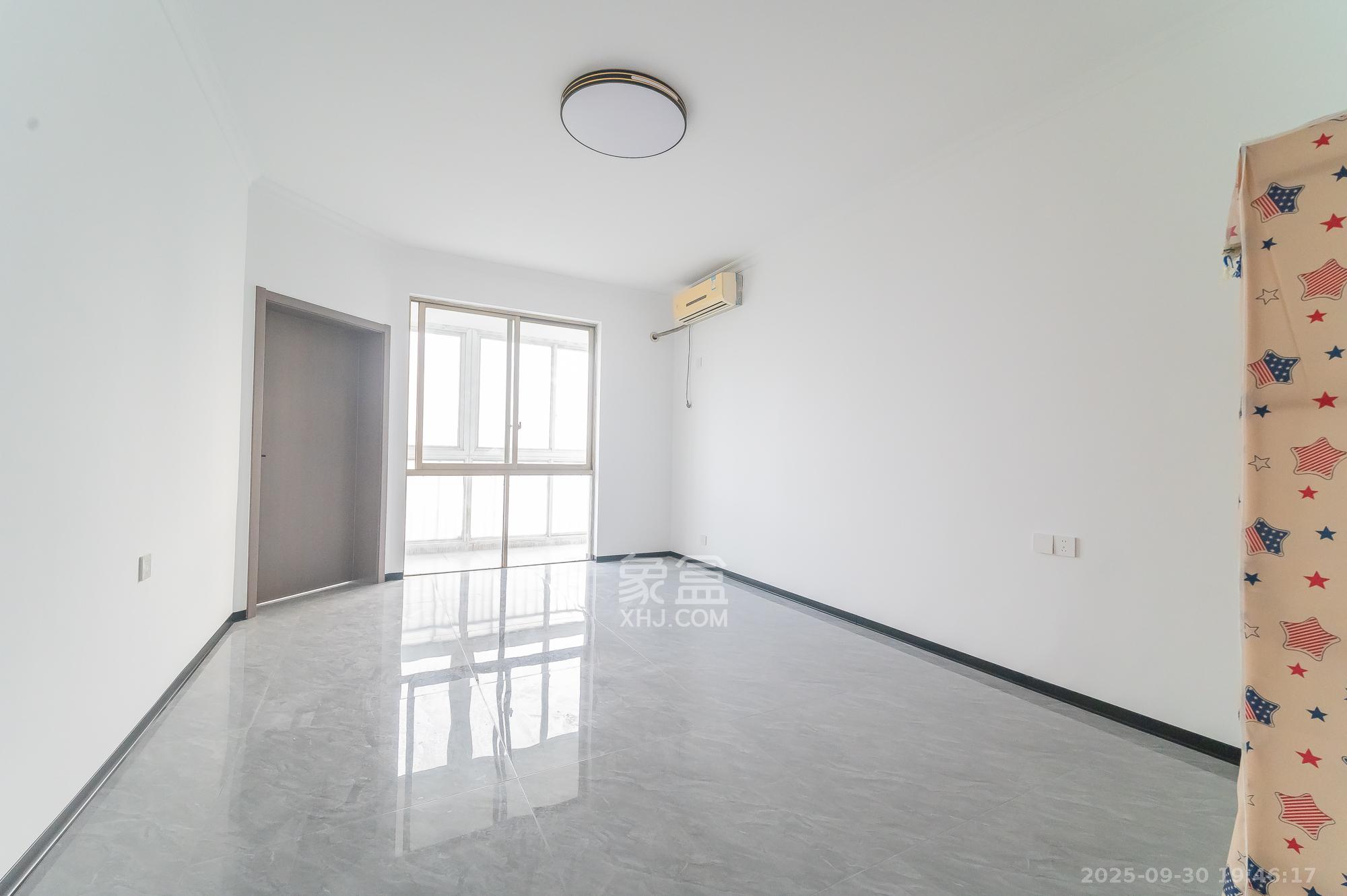 阳光丽景  3室2厅2卫    79.8万卧室