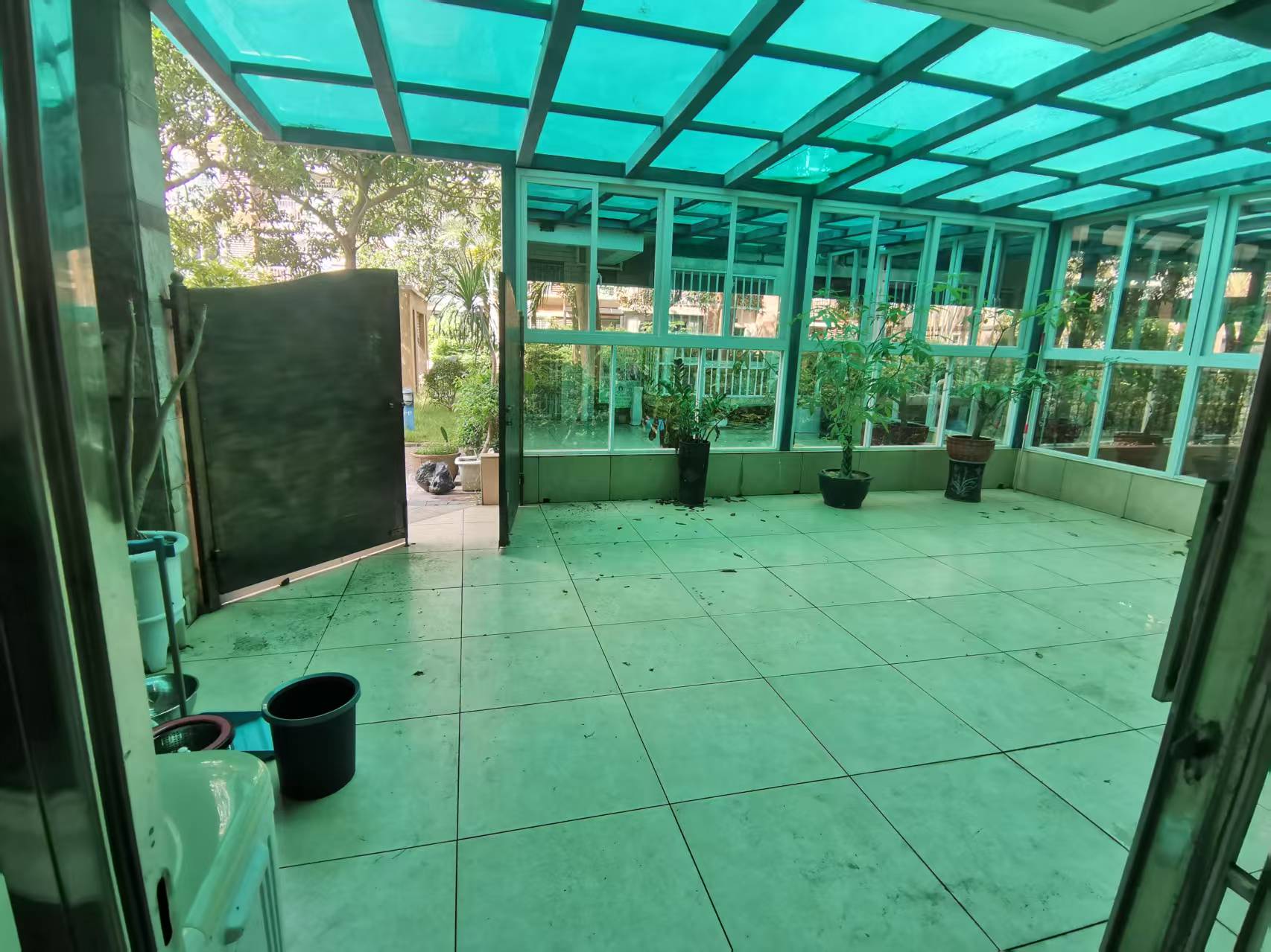 天上人间 3室2厅1卫 2700.0元/月 天上人间 3室2厅1卫 2700.0元/月室内图