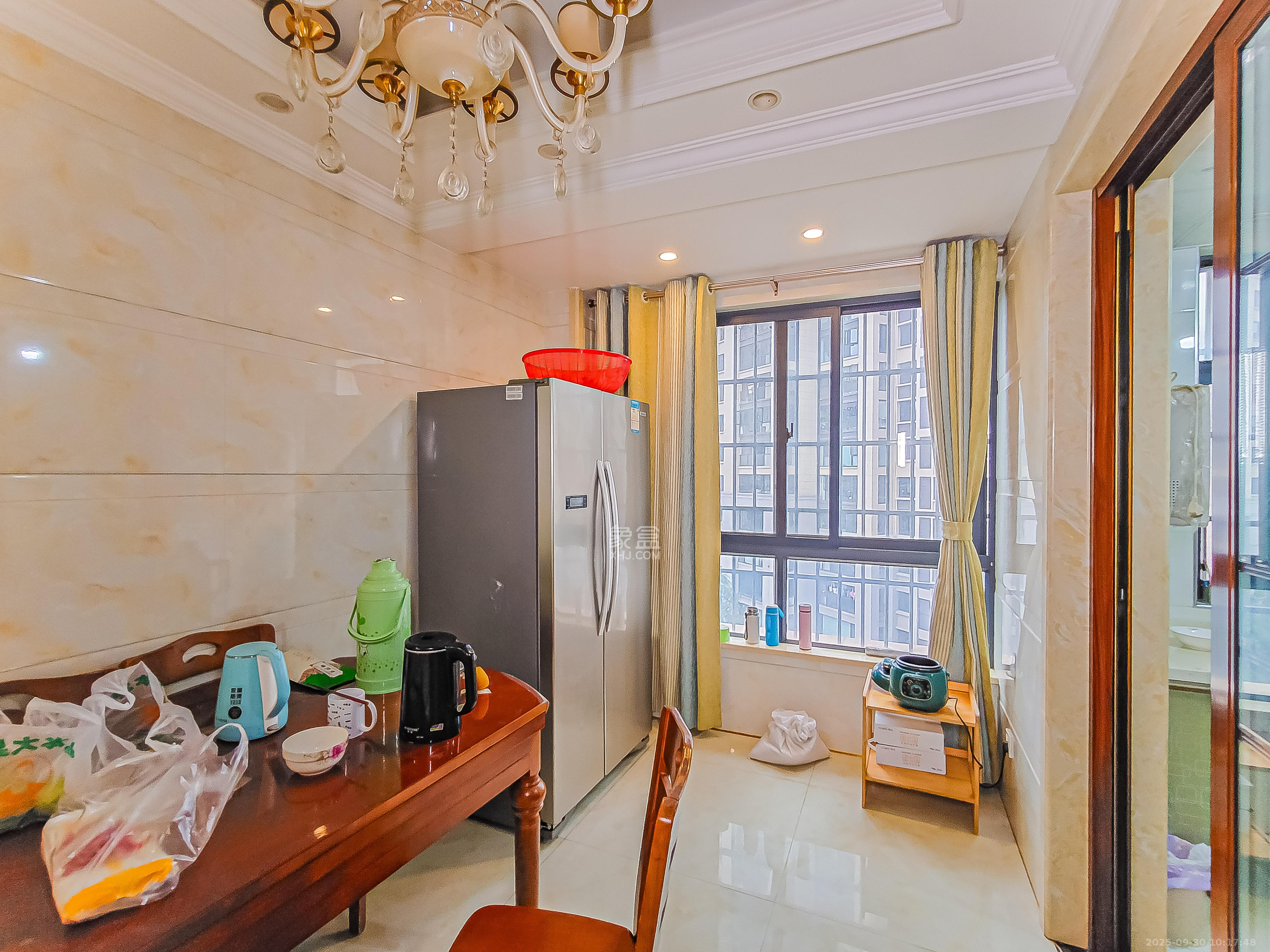 江山如画  3室2厅1卫    95.0万客厅