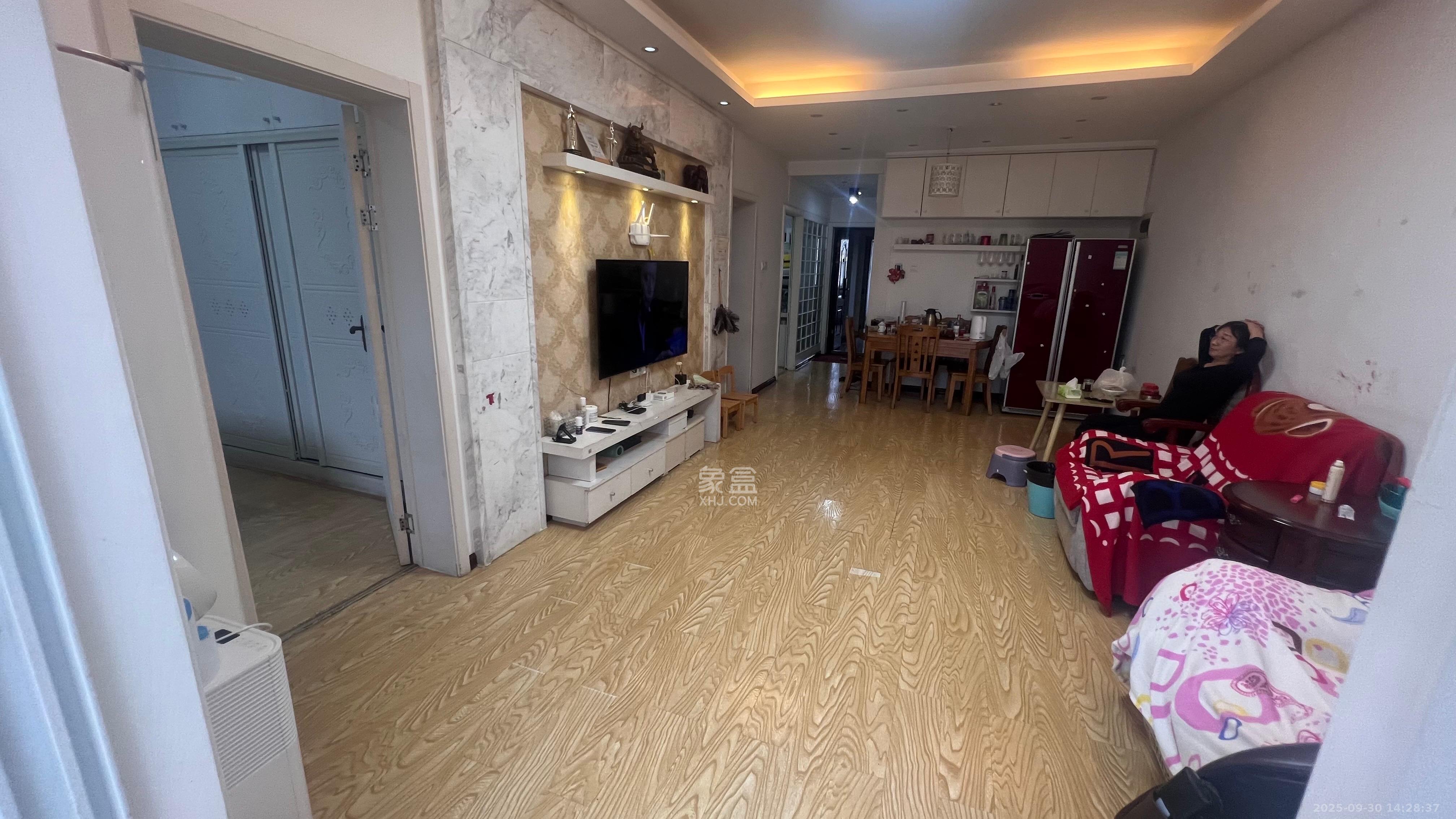 中房F联邦  2室1厅2卫    2000.0元/月 中房F联邦  2室1厅2卫    2000.0元/月室内图