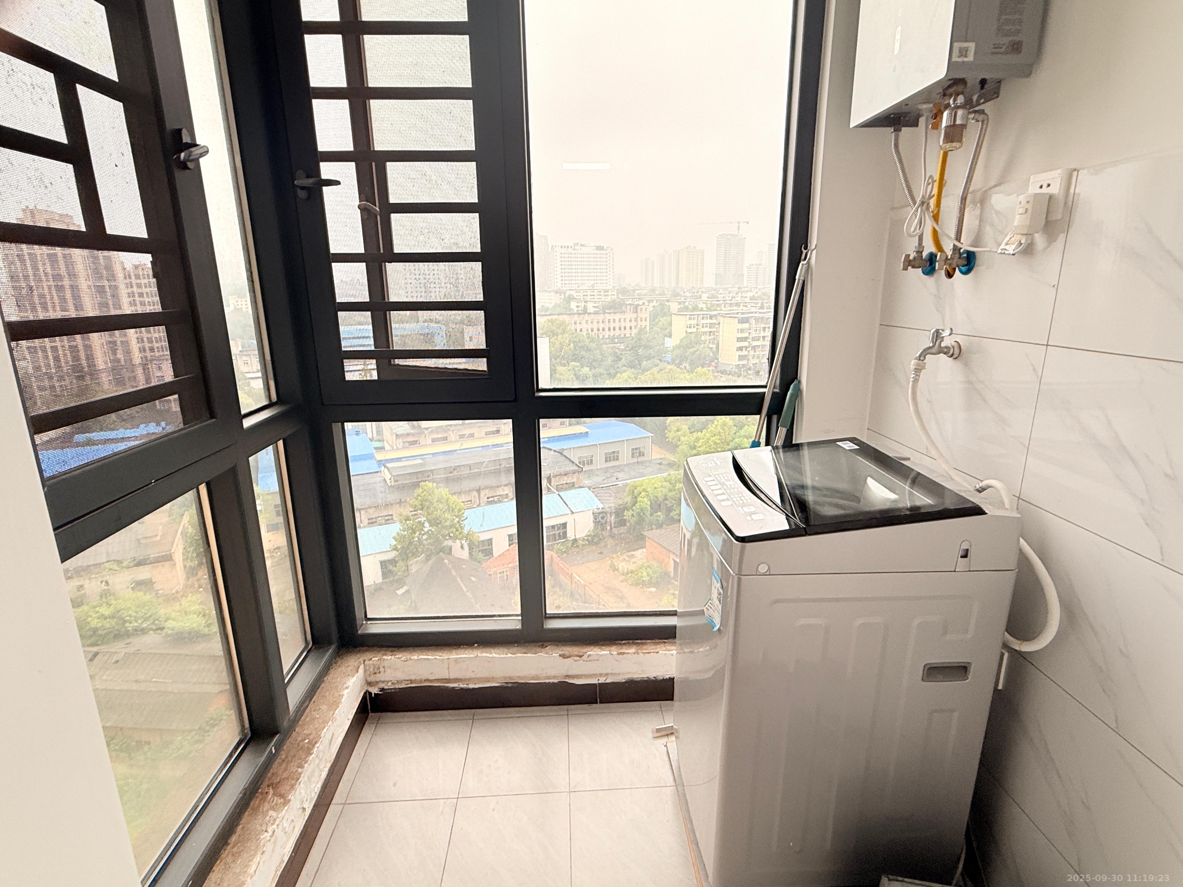 振业城三期 4室2厅2卫 3000.0元/月 振业城三期 4室2厅2卫 3000.0元/月室内图