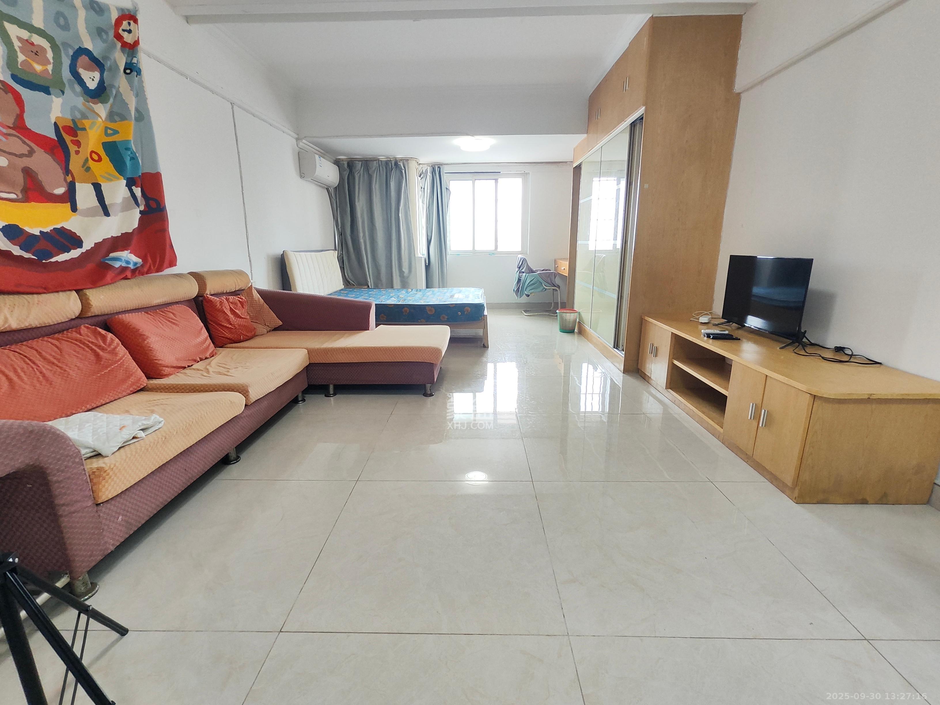 东方公寓  1室0厅1卫    1400.0元/月 东方公寓  1室0厅1卫    1400.0元/月