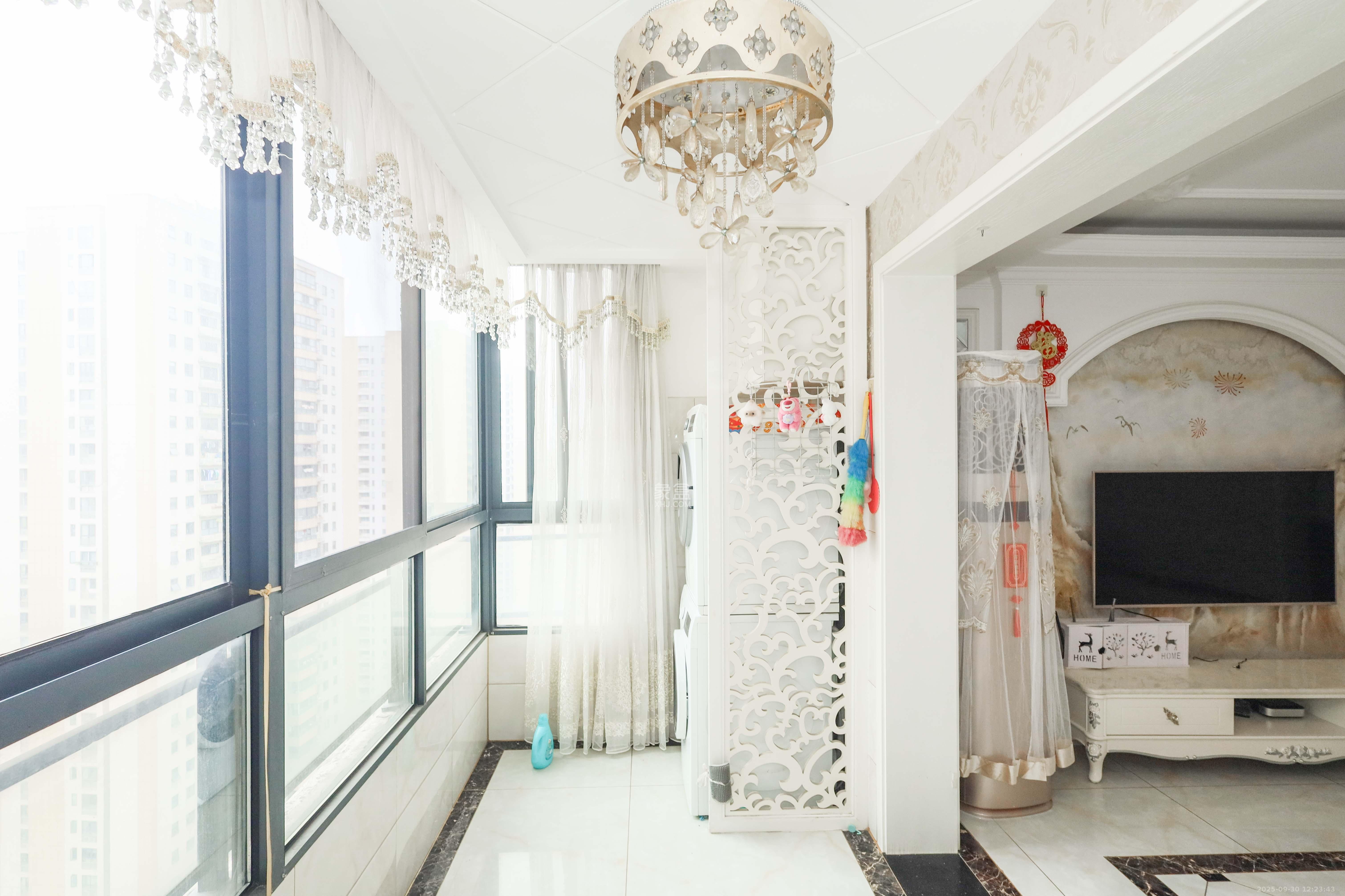 好莱城(弘德西街) 4室2厅2卫 120.0万 好莱城(弘德西街) 4室2厅2卫 120.0万阳台