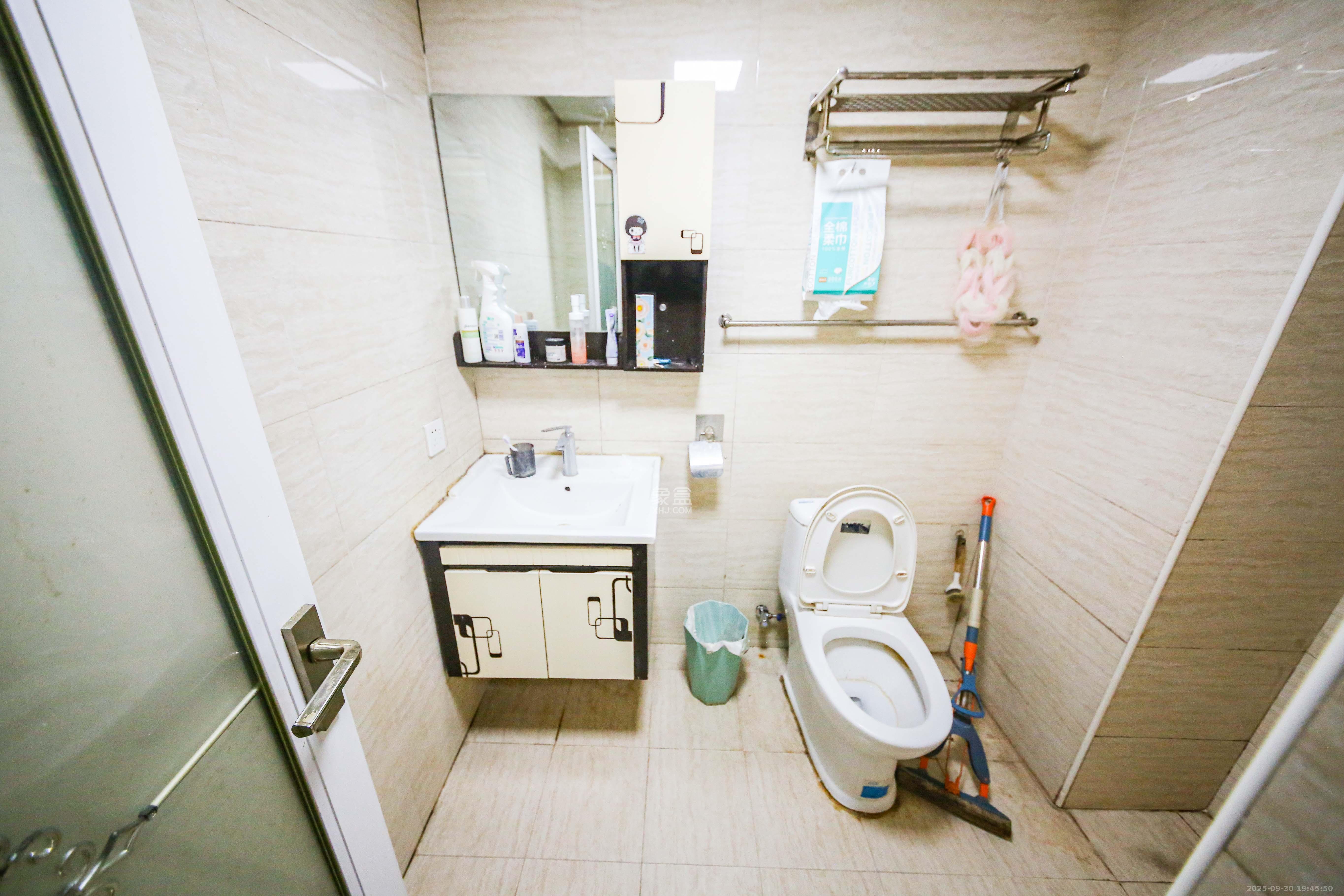 上峰苑(兰亭玥岛) 1室1厅1卫 22.8万 上峰苑(兰亭玥岛) 1室1厅1卫 22.8万卫生间