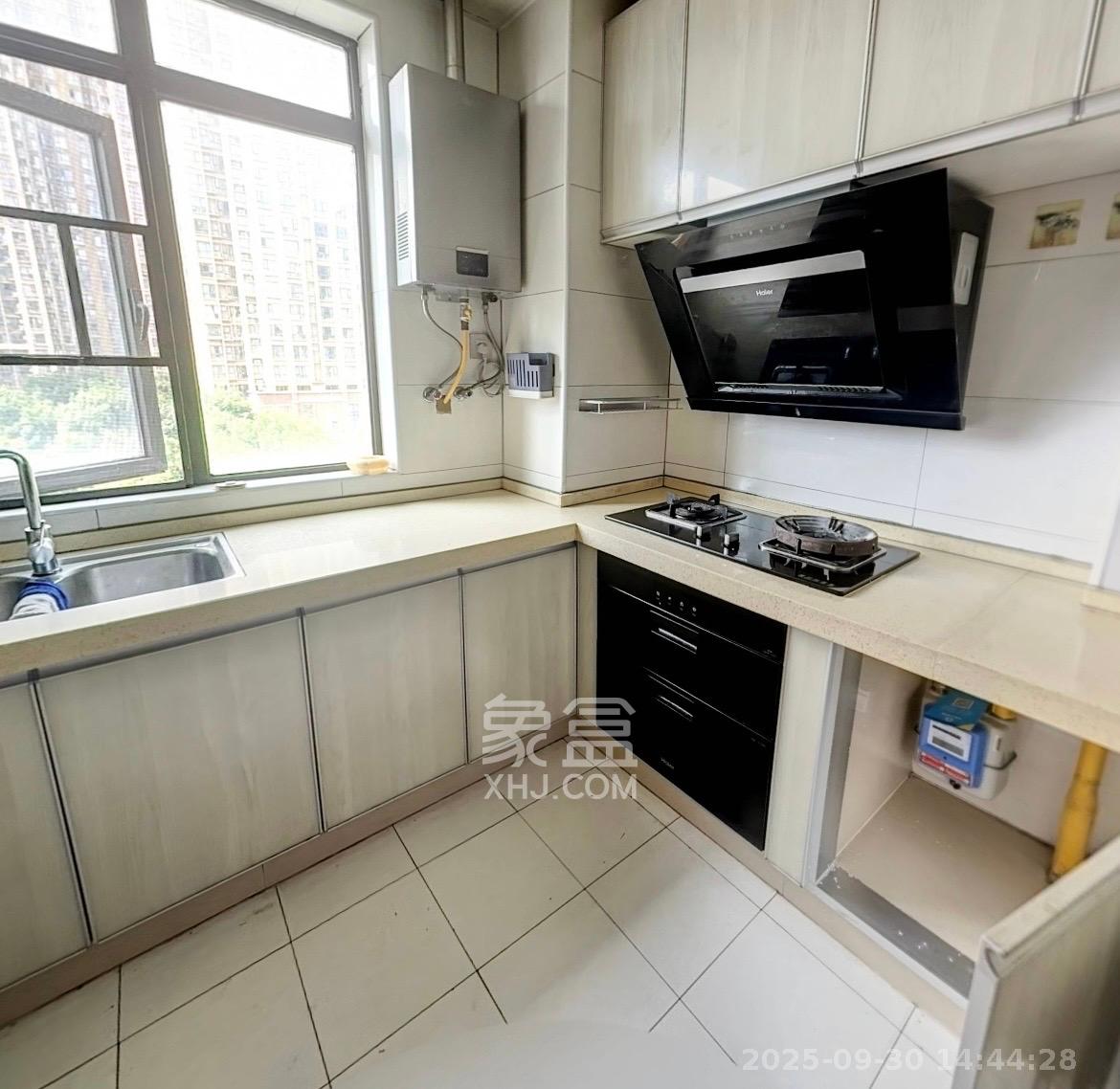 北大资源理想家园  4室2厅2卫    3200.0元/月室内图