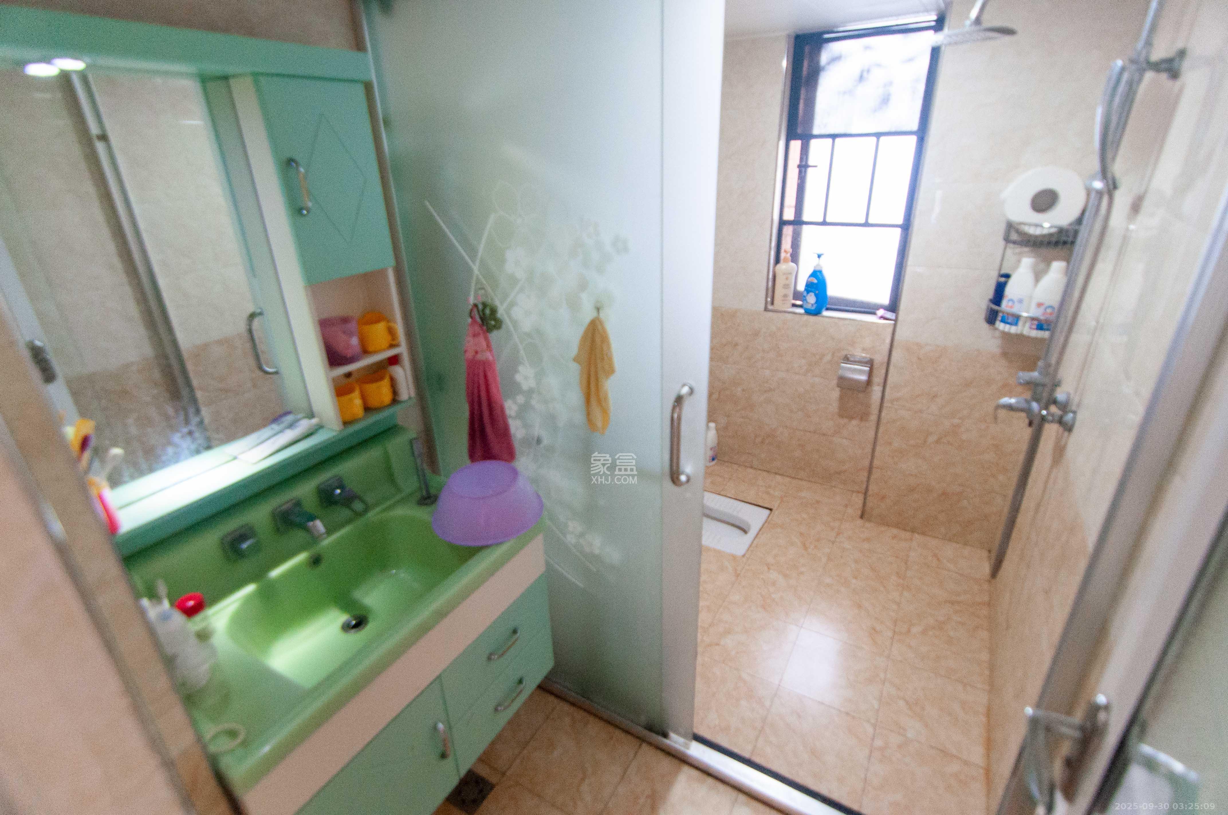 达美D6区 4室2厅2卫 148.0万 达美D6区 4室2厅2卫 148.0万卫生间