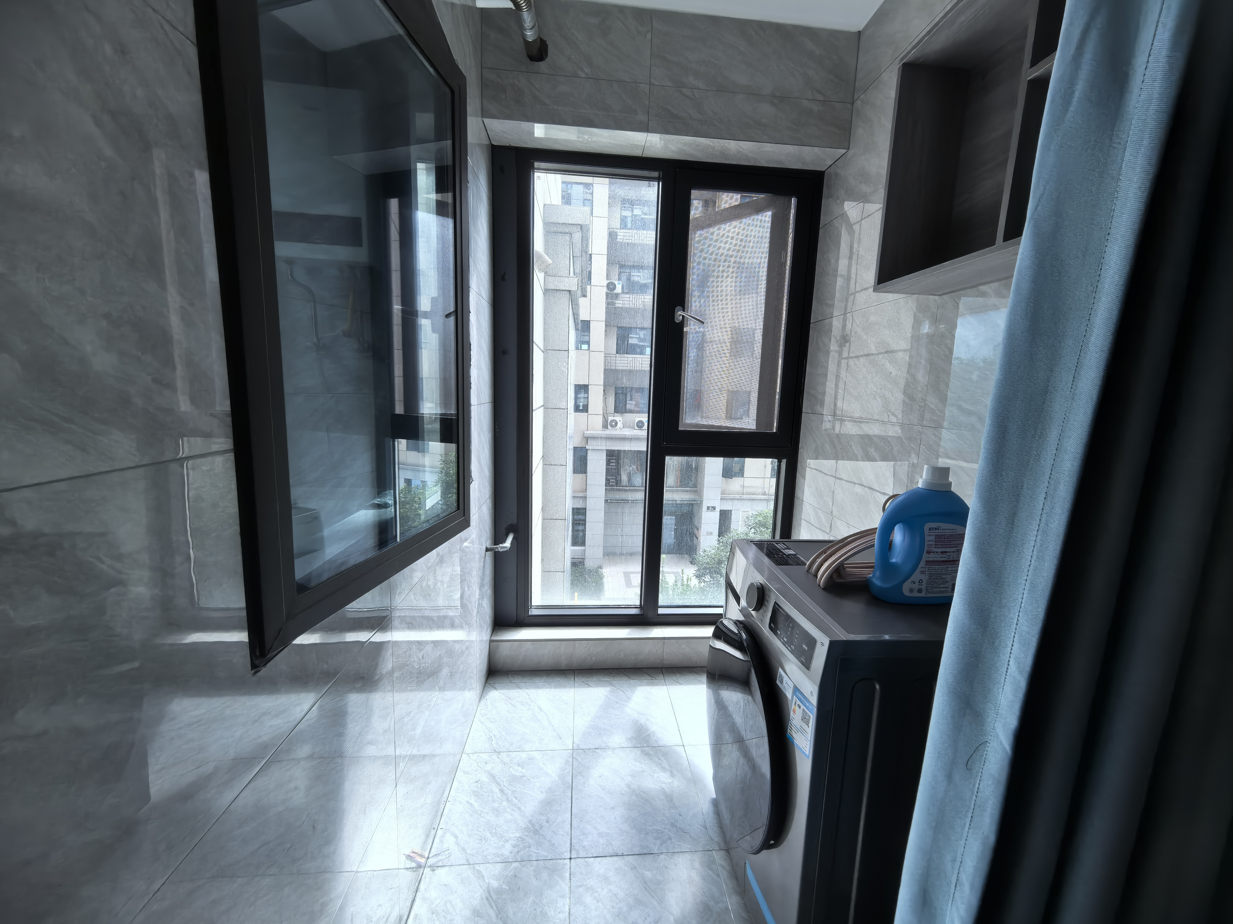 福天华府 2室2厅1卫 2200.0元/月 福天华府 2室2厅1卫 2200.0元/月室内图