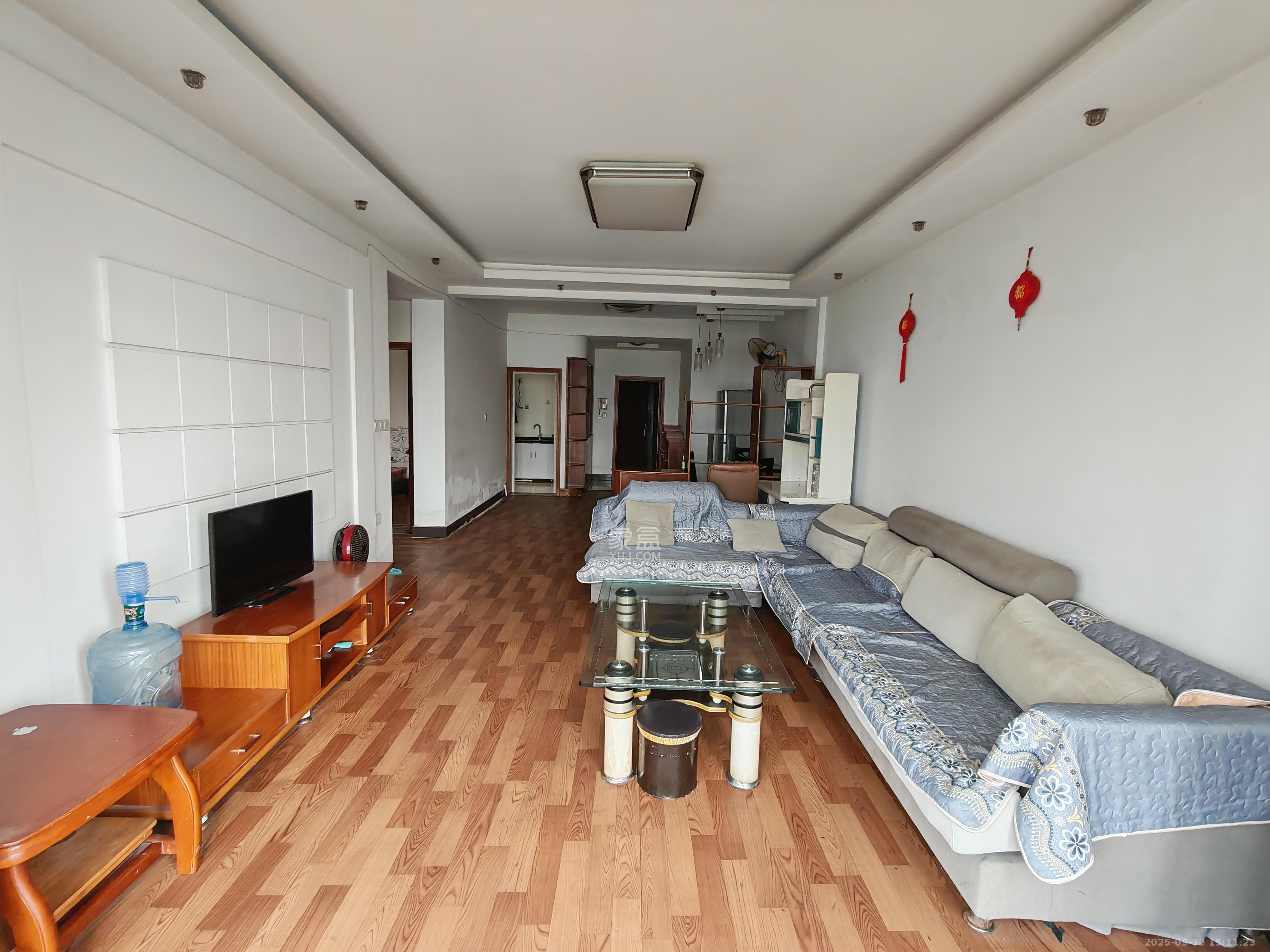 领秀星城(领秀新城) 2室2厅1卫 1500.0元/月 领秀星城(领秀新城) 2室2厅1卫 1500.0元/月室内图