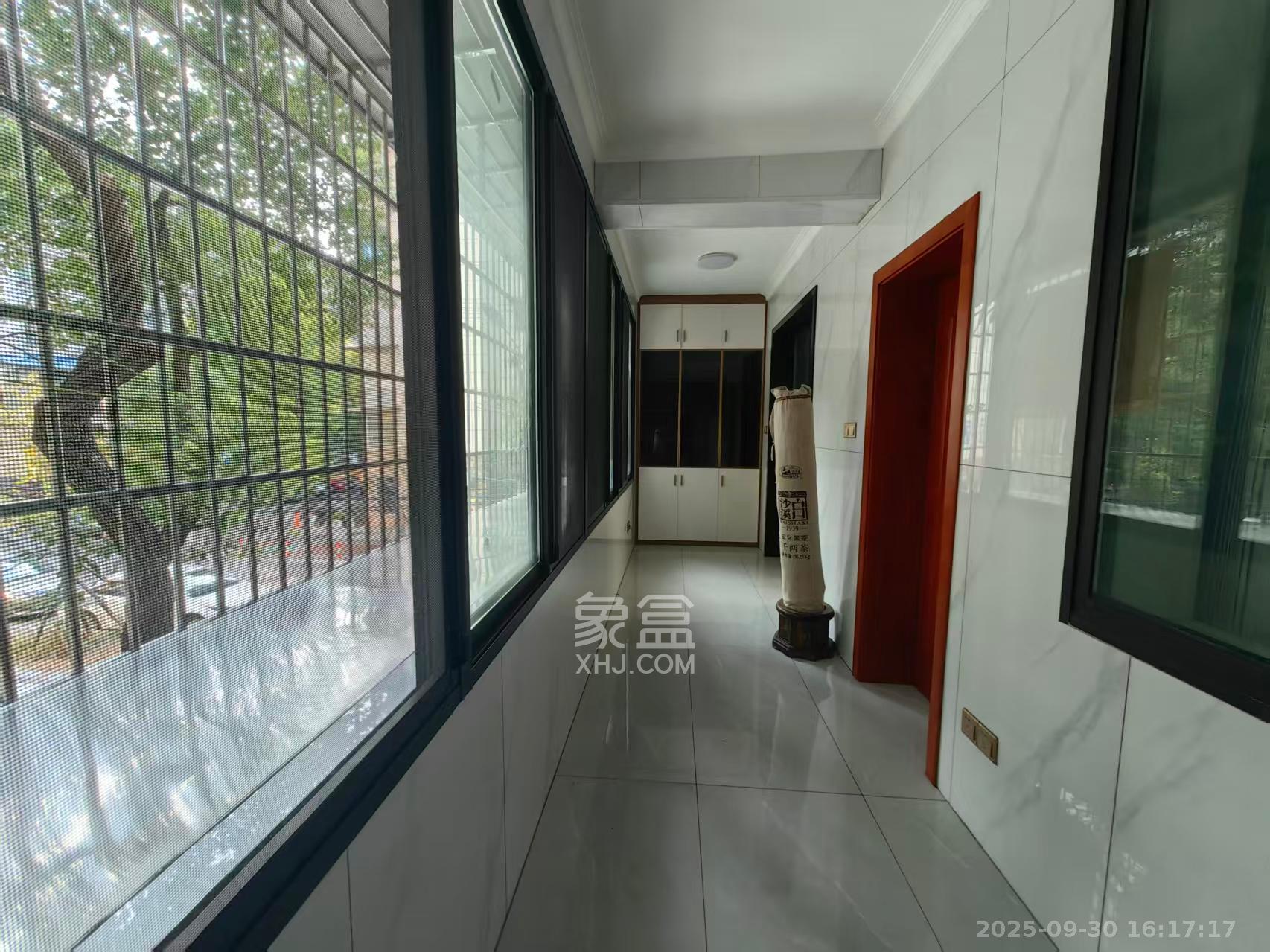 陈家湖小区 2室2厅1卫 3600.0元/月 陈家湖小区 2室2厅1卫 3600.0元/月室内图