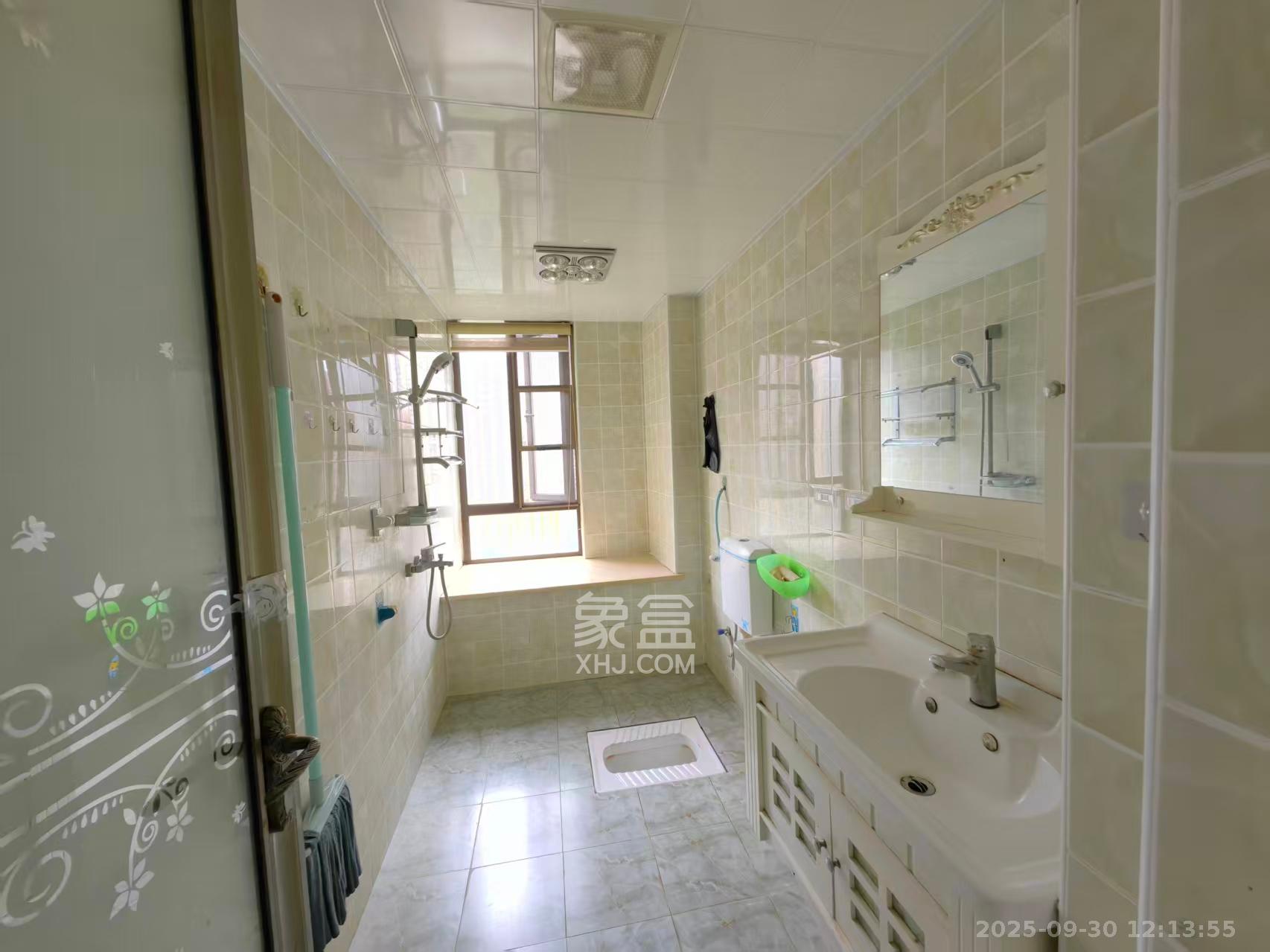 华润凤凰城三期 3室2厅2卫 2200.0元/月 华润凤凰城三期 3室2厅2卫 2200.0元/月室内图