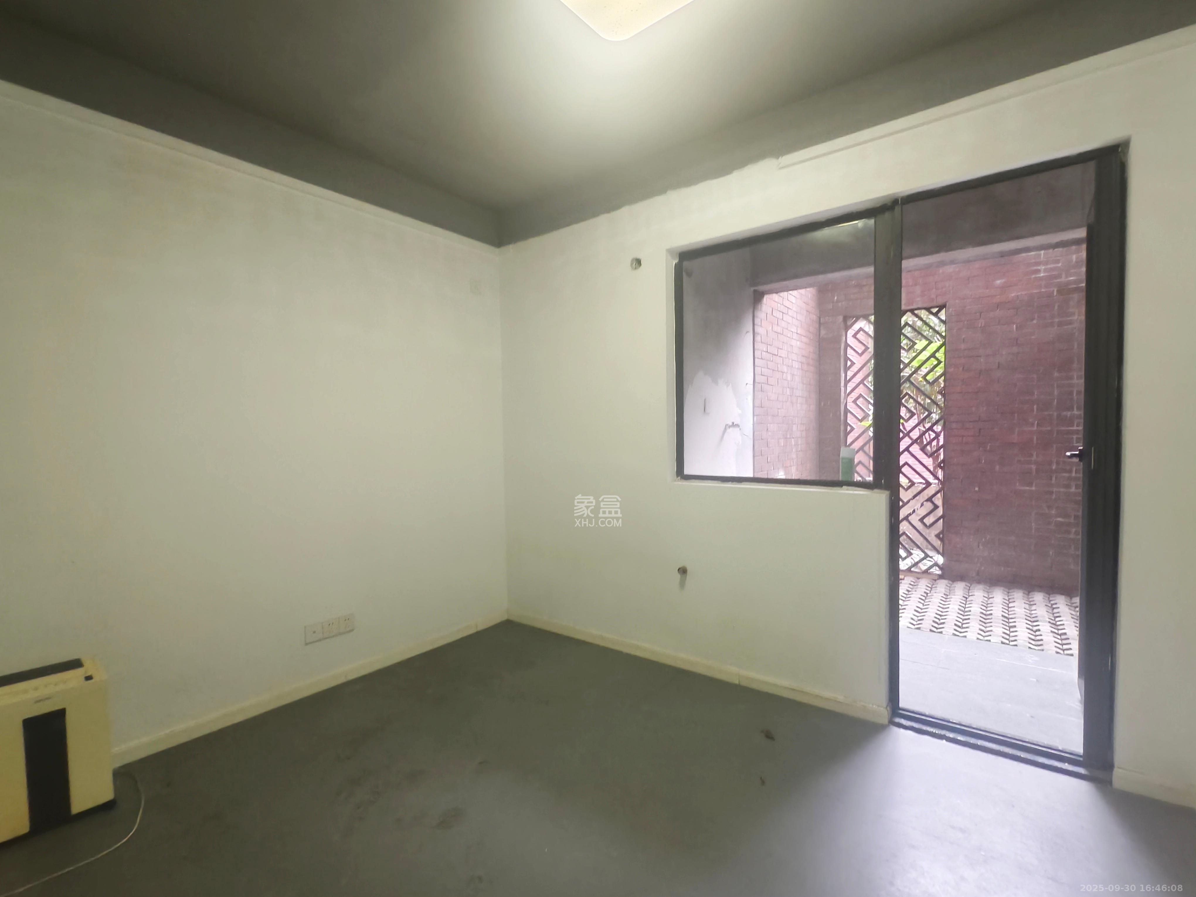 万科城 5室2厅2卫 7000.0元/月 万科城 5室2厅2卫 7000.0元/月室内图