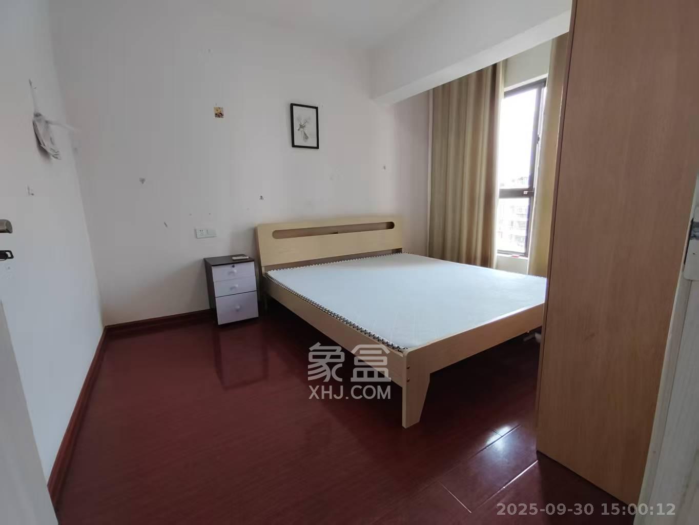 绿地中央广场 3室2厅1卫 2700.0元/月 绿地中央广场 3室2厅1卫 2700.0元/月室内图