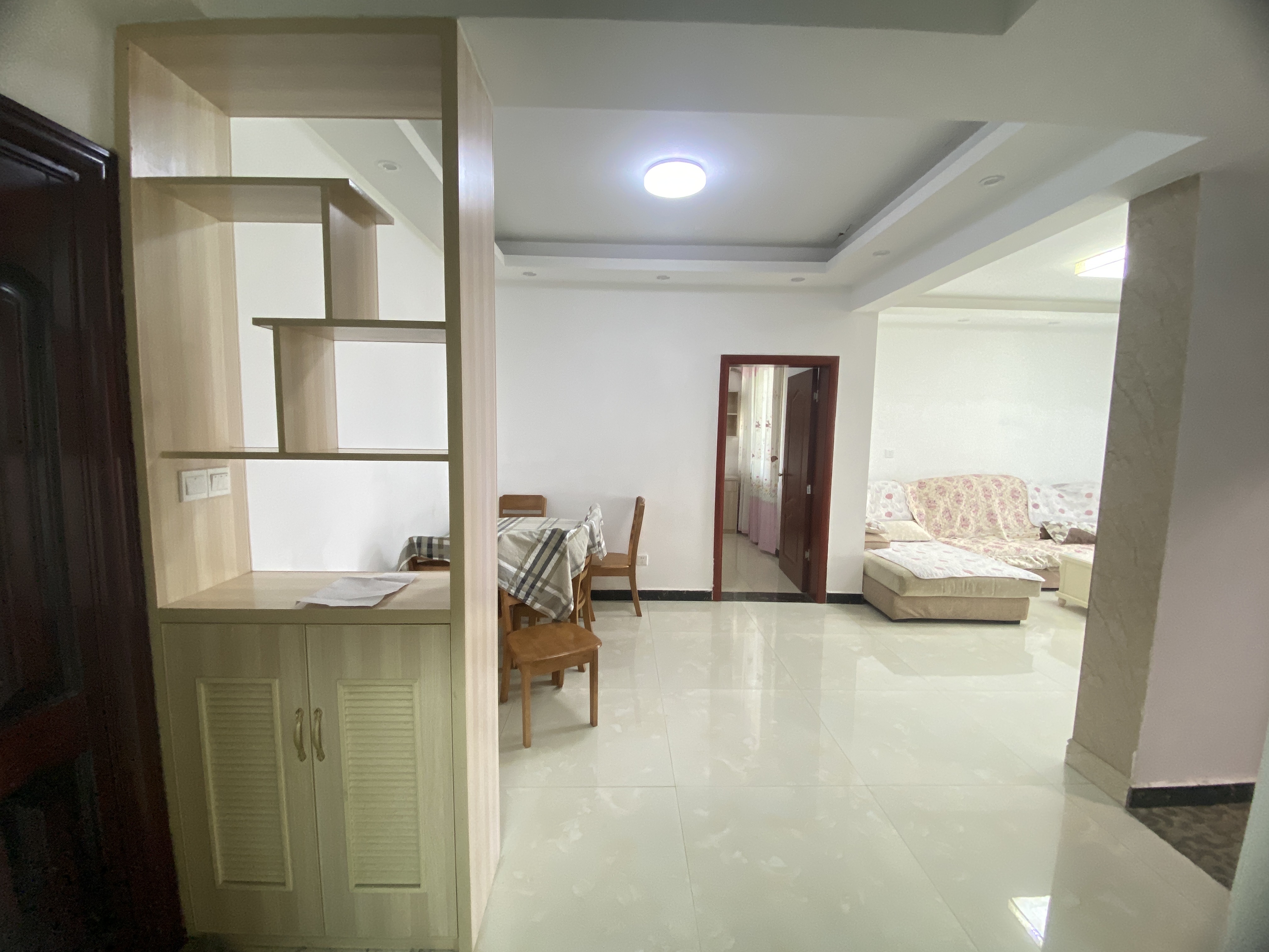 栗源小区 2室2厅1卫 1300.0元/月 栗源小区 2室2厅1卫 1300.0元/月室内图