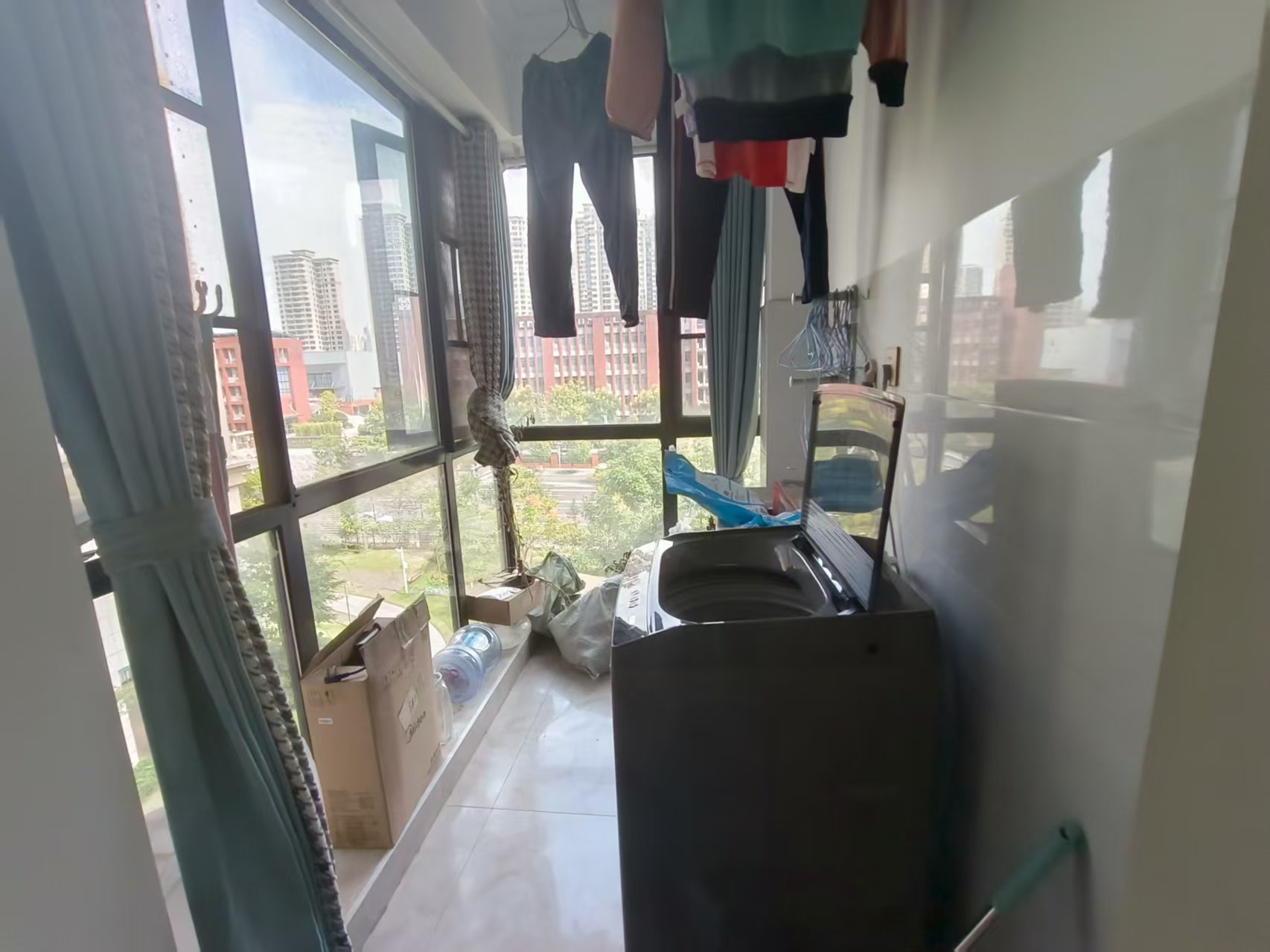 春藤小镇  4室2厅2卫    98.0万 春藤小镇  4室2厅2卫    98.0万室内图