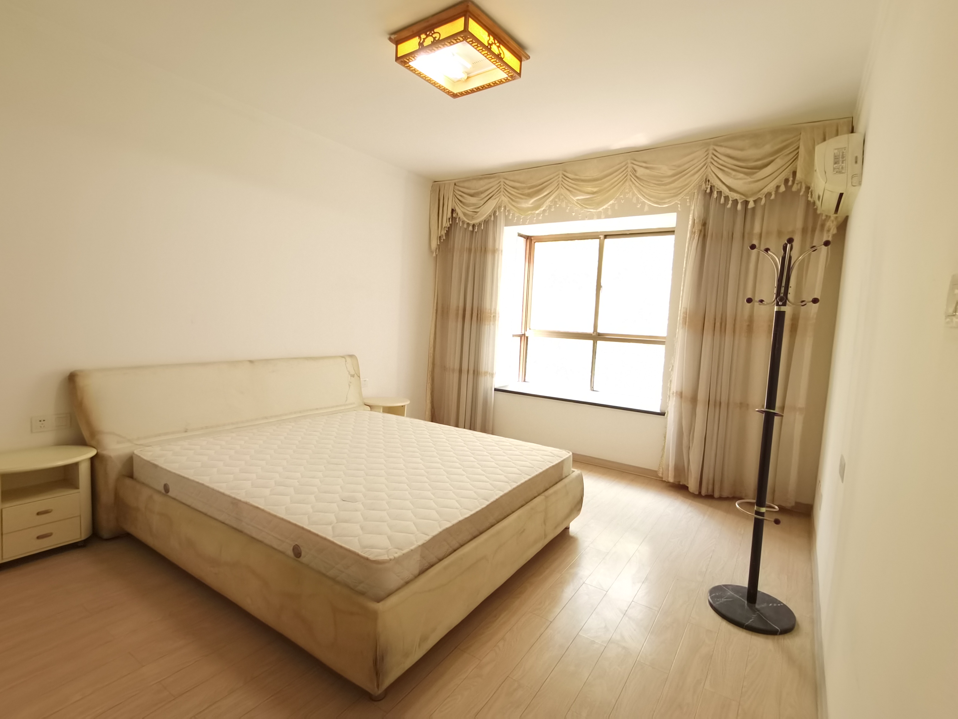 庐山恋 3室2厅2卫 85.0万 庐山恋 3室2厅2卫 85.0万室内图