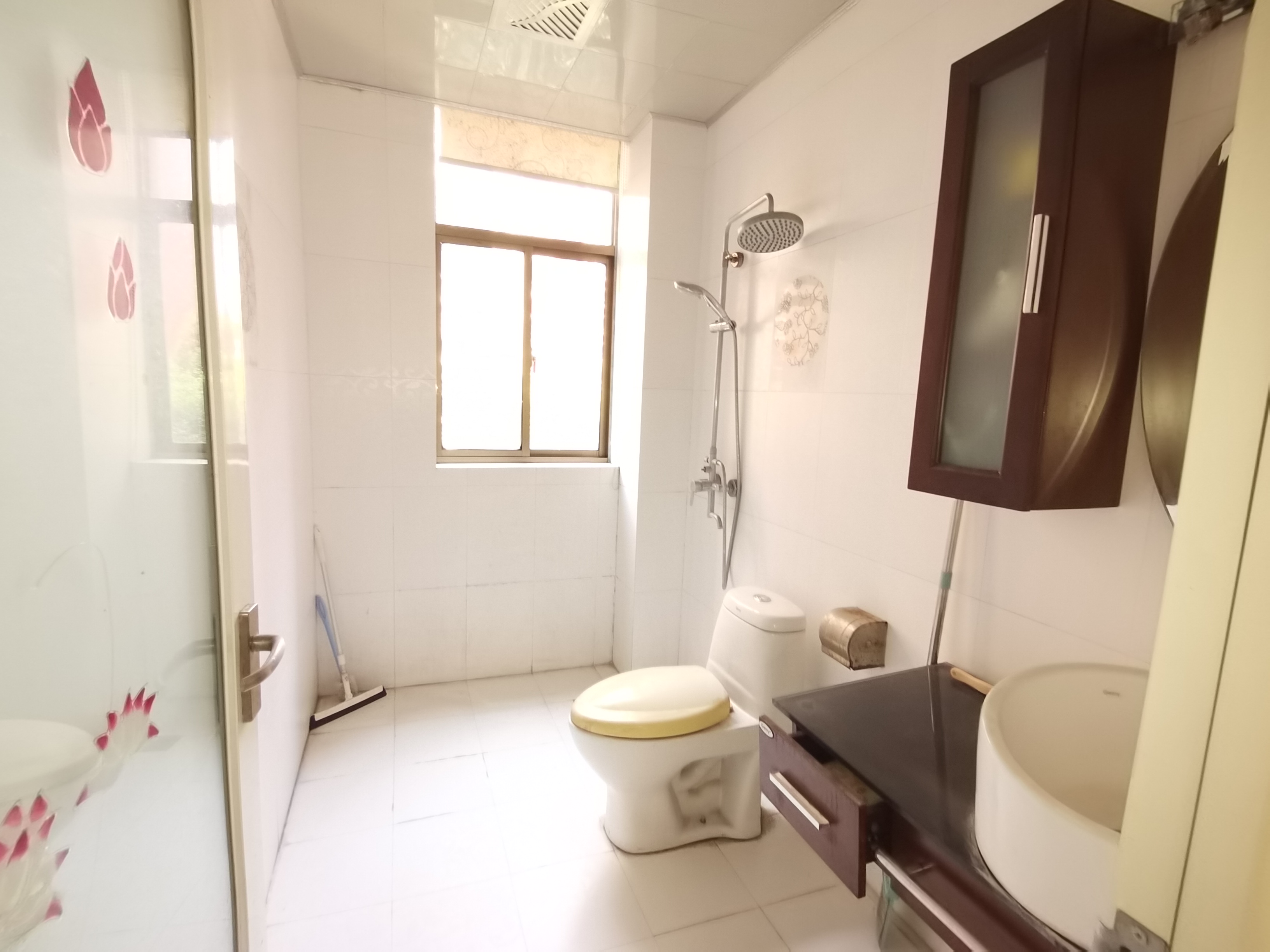 庐山恋 3室2厅2卫 85.0万 庐山恋 3室2厅2卫 85.0万室内图