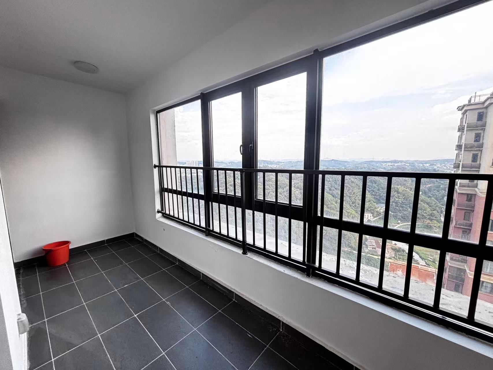 翡翠公园(北大资源)  3室2厅2卫    59.8万 翡翠公园(北大资源)  3室2厅2卫    59.8万室内图