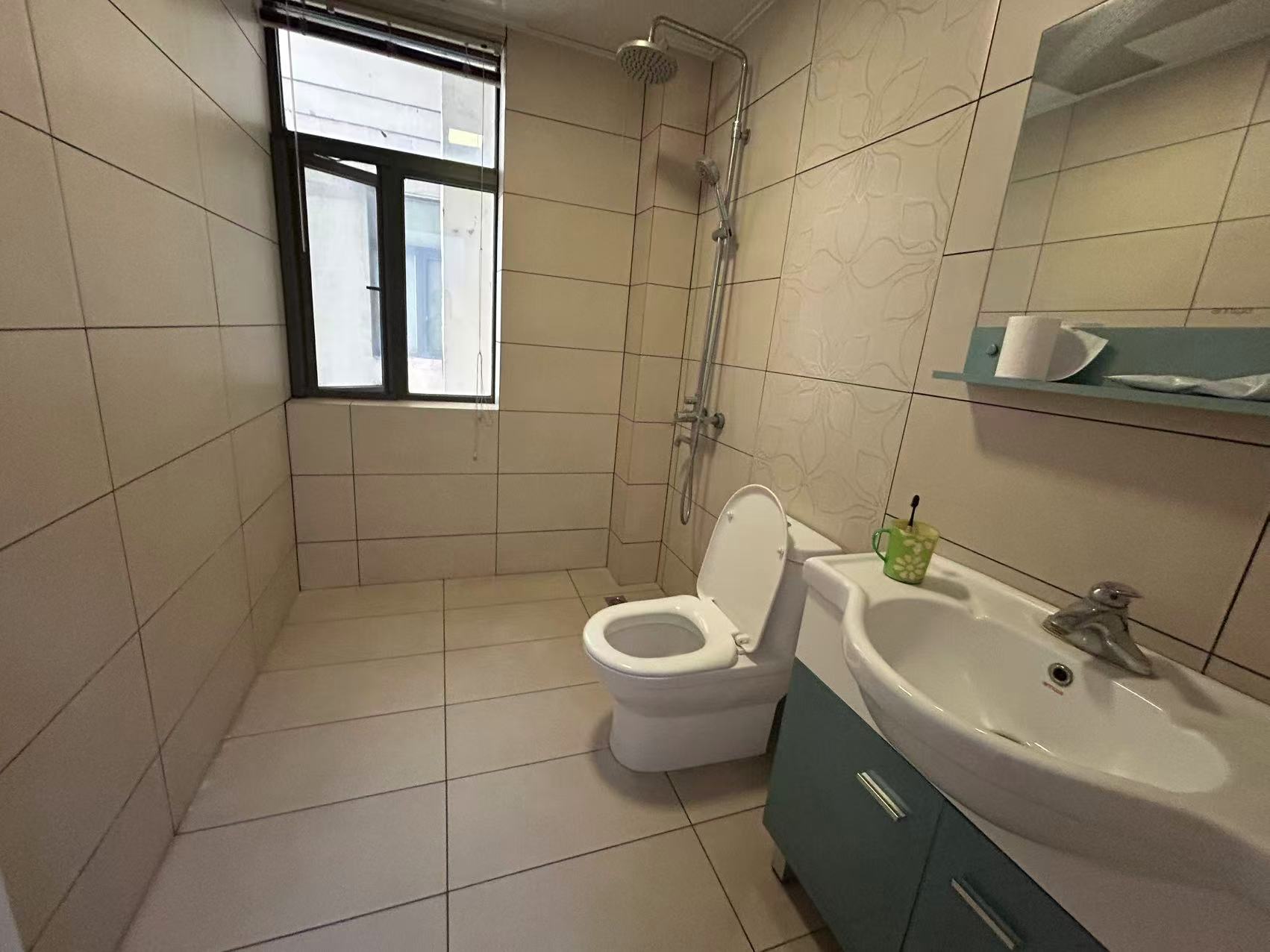 庐山春天一期桃李苑  3室2厅2卫    70.0万 庐山春天一期桃李苑  3室2厅2卫    70.0万室内图