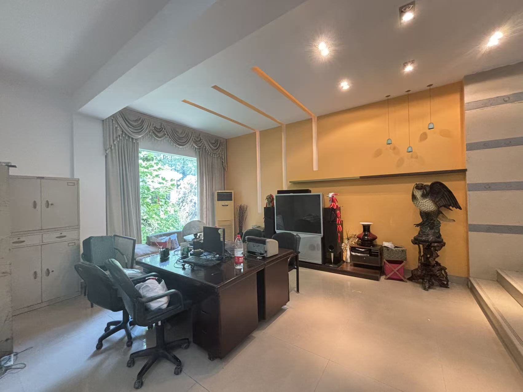 湘银小区别墅  5室2厅3卫    218.0万室内图