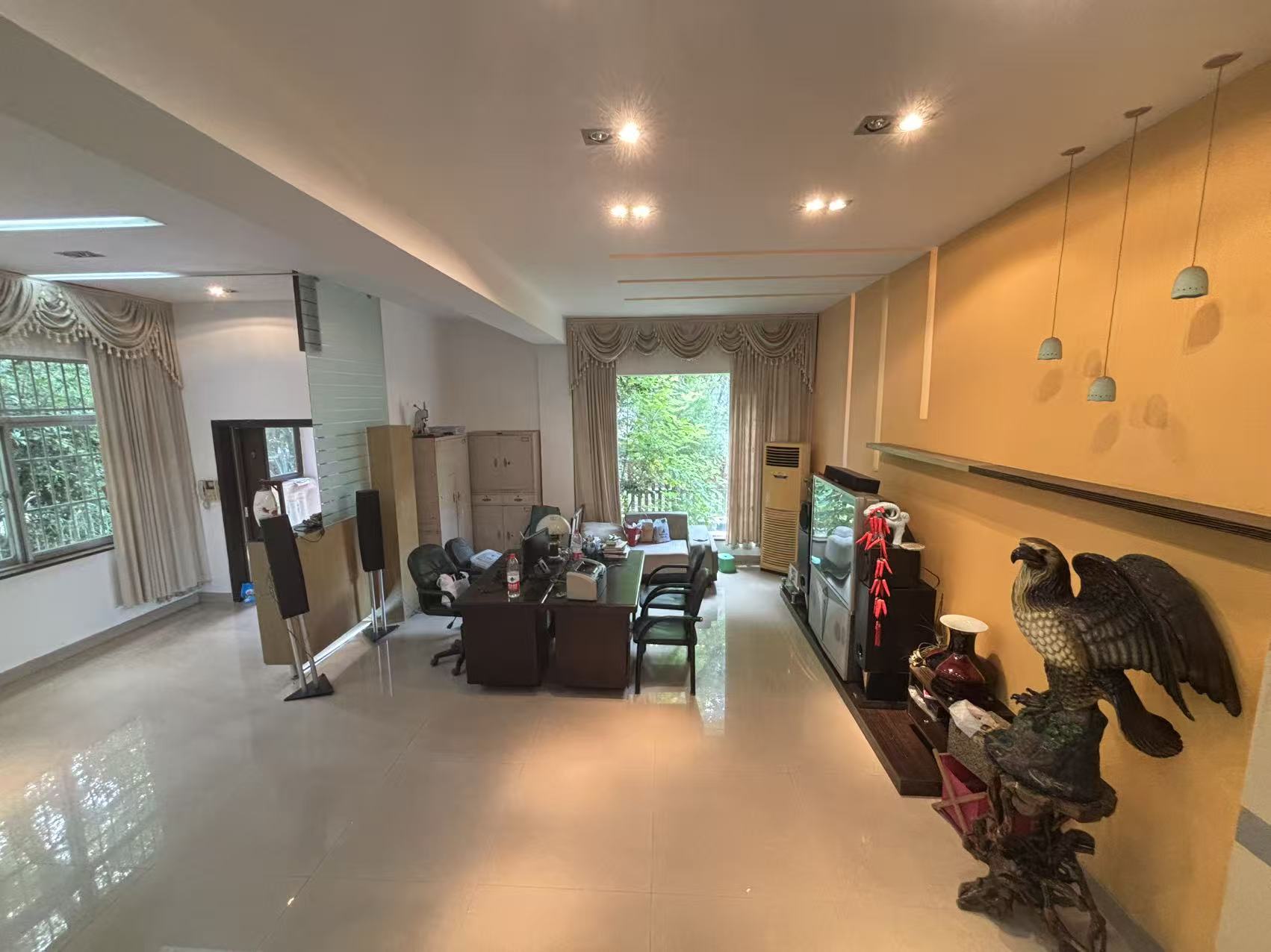 湘银小区别墅  5室2厅3卫    218.0万室内图