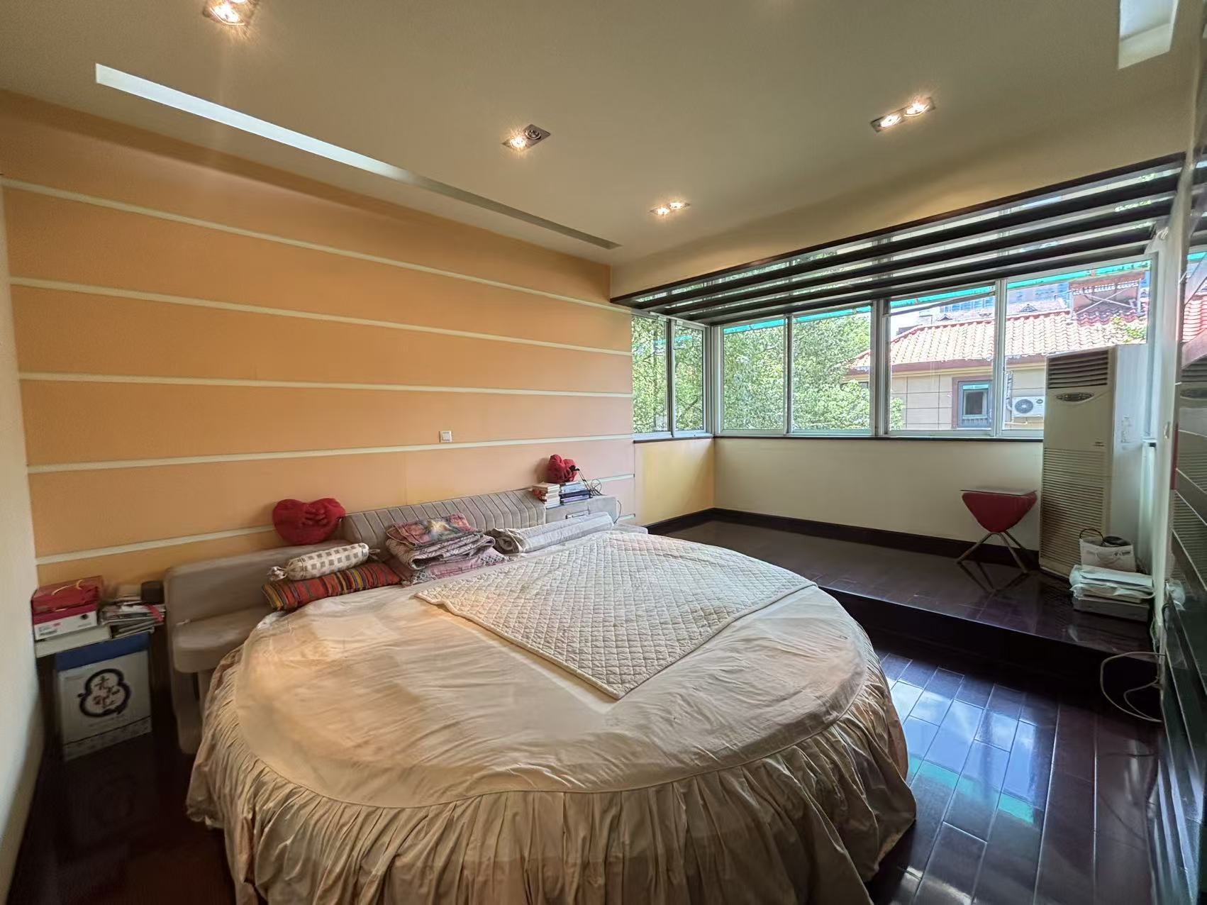 湘银小区别墅 5室2厅3卫 218.0万 湘银小区别墅 5室2厅3卫 218.0万室内图