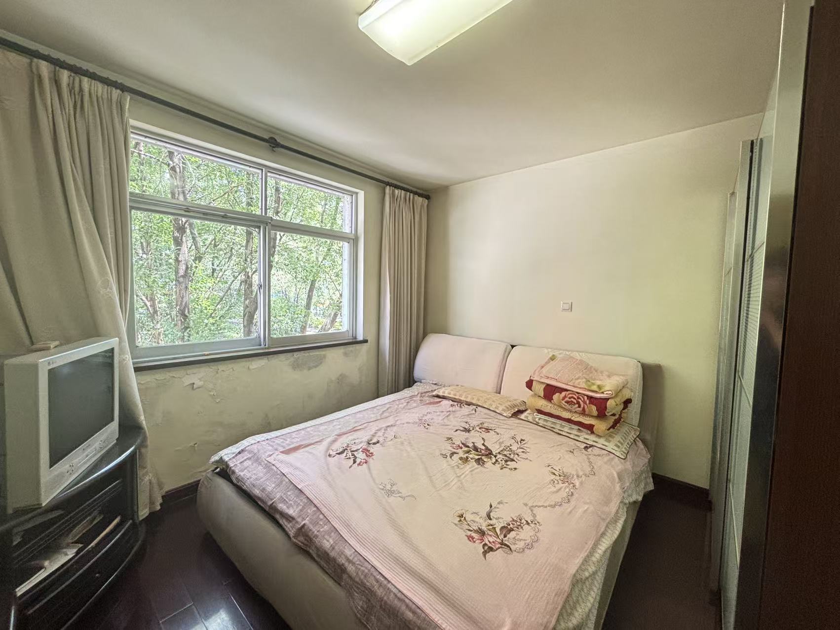 湘银小区别墅  5室2厅3卫    218.0万室内图