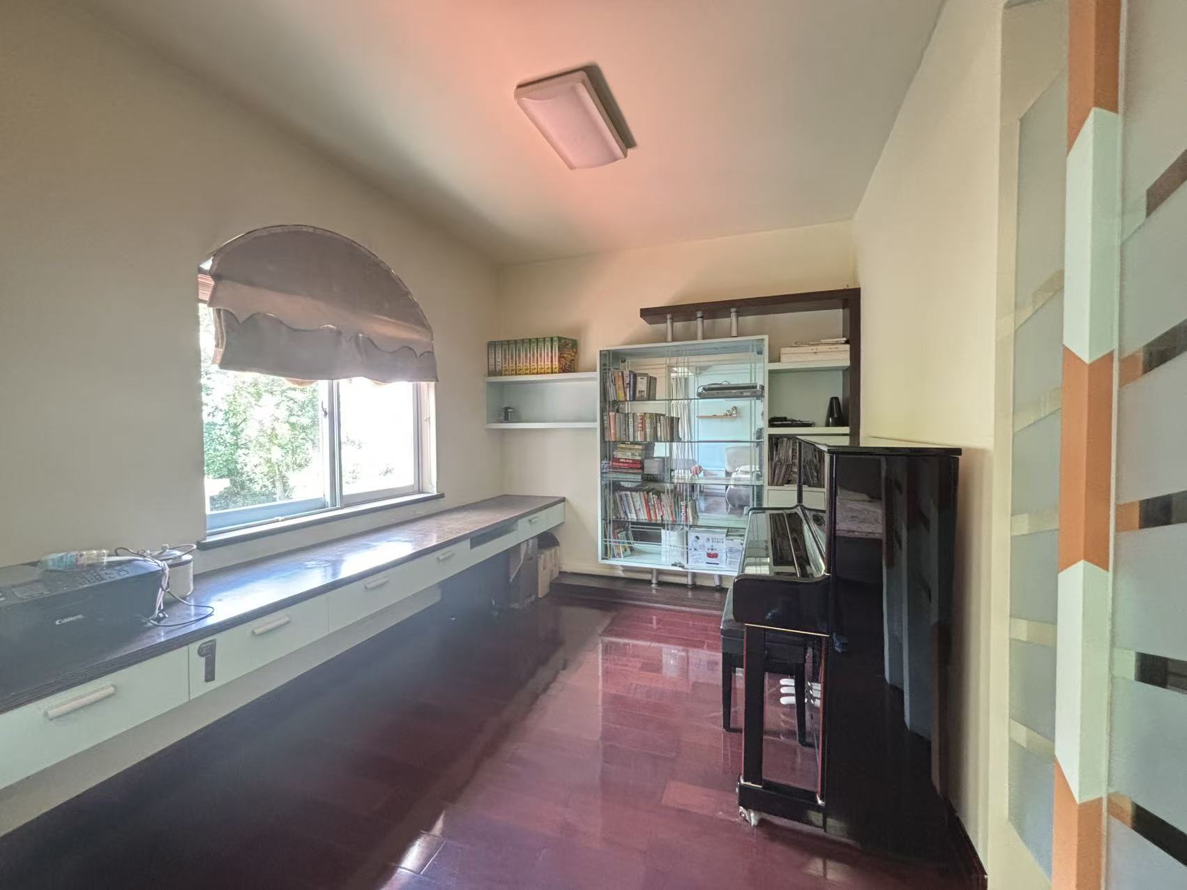 湘银小区别墅  5室2厅3卫    218.0万室内图