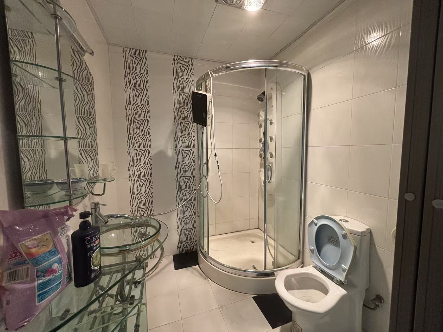 湘银小区别墅  5室2厅3卫    218.0万室内图