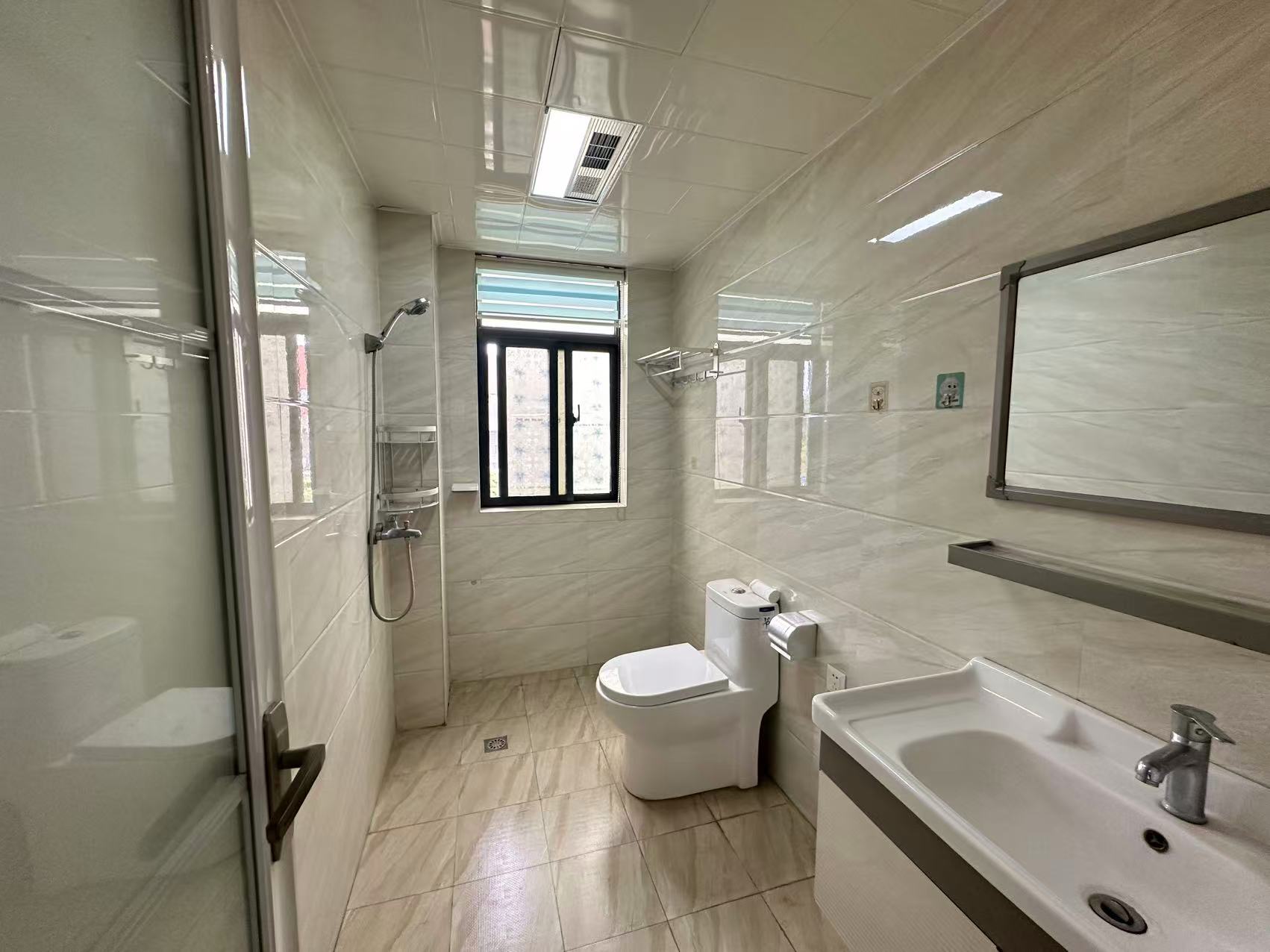 武广国际学苑  3室2厅2卫    88.0万 武广国际学苑  3室2厅2卫    88.0万室内图