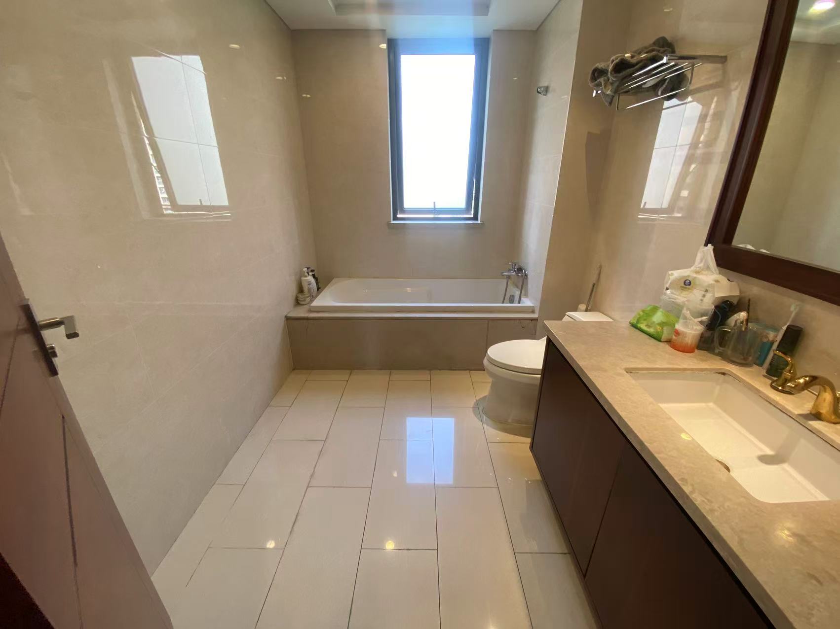 晋合湘水湾四期 4室2厅2卫 198.0万 晋合湘水湾四期 4室2厅2卫 198.0万室内图