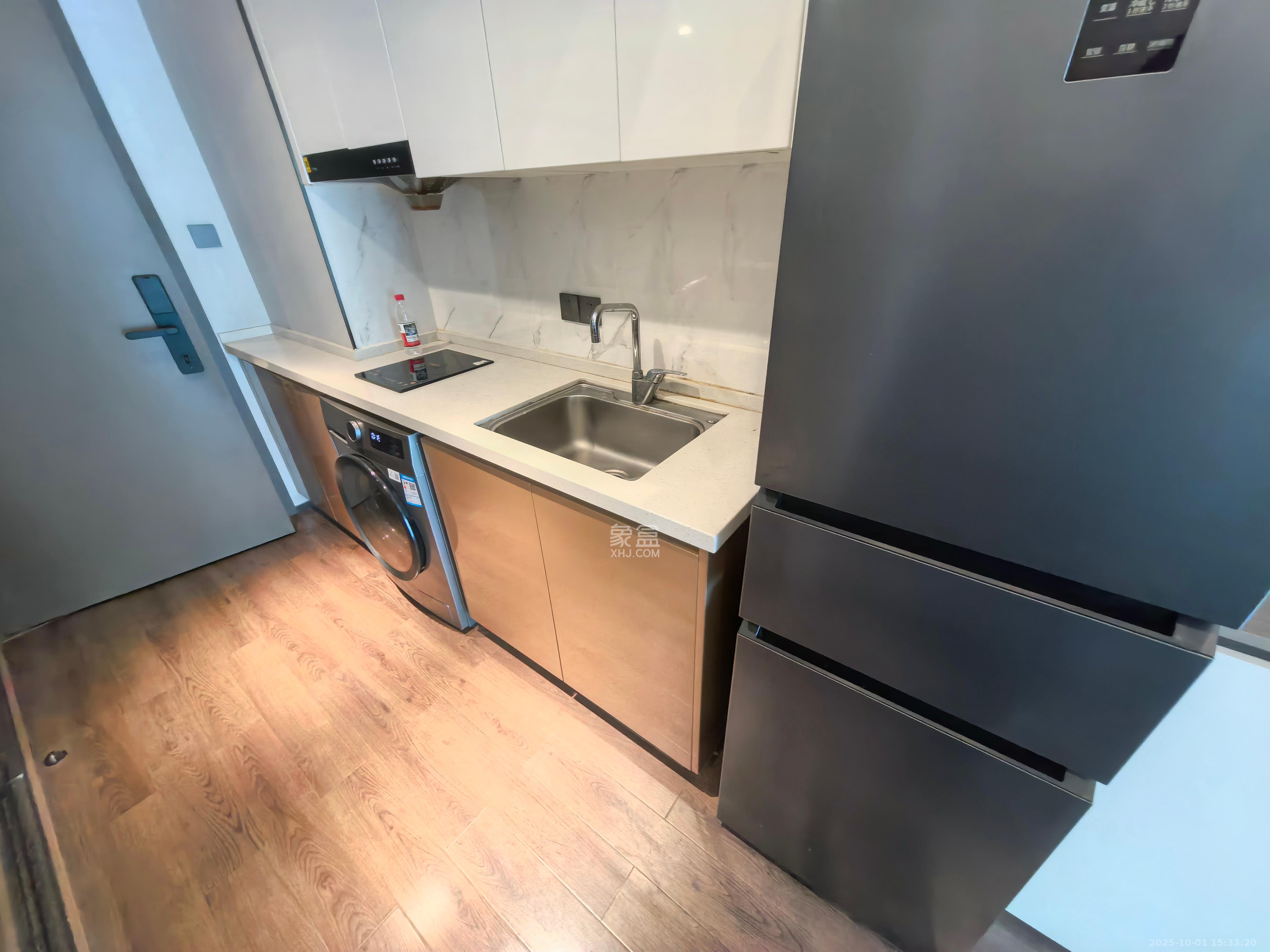 达美寰宇中心 2室1厅1卫 2600.0元/月 达美寰宇中心 2室1厅1卫 2600.0元/月室内图