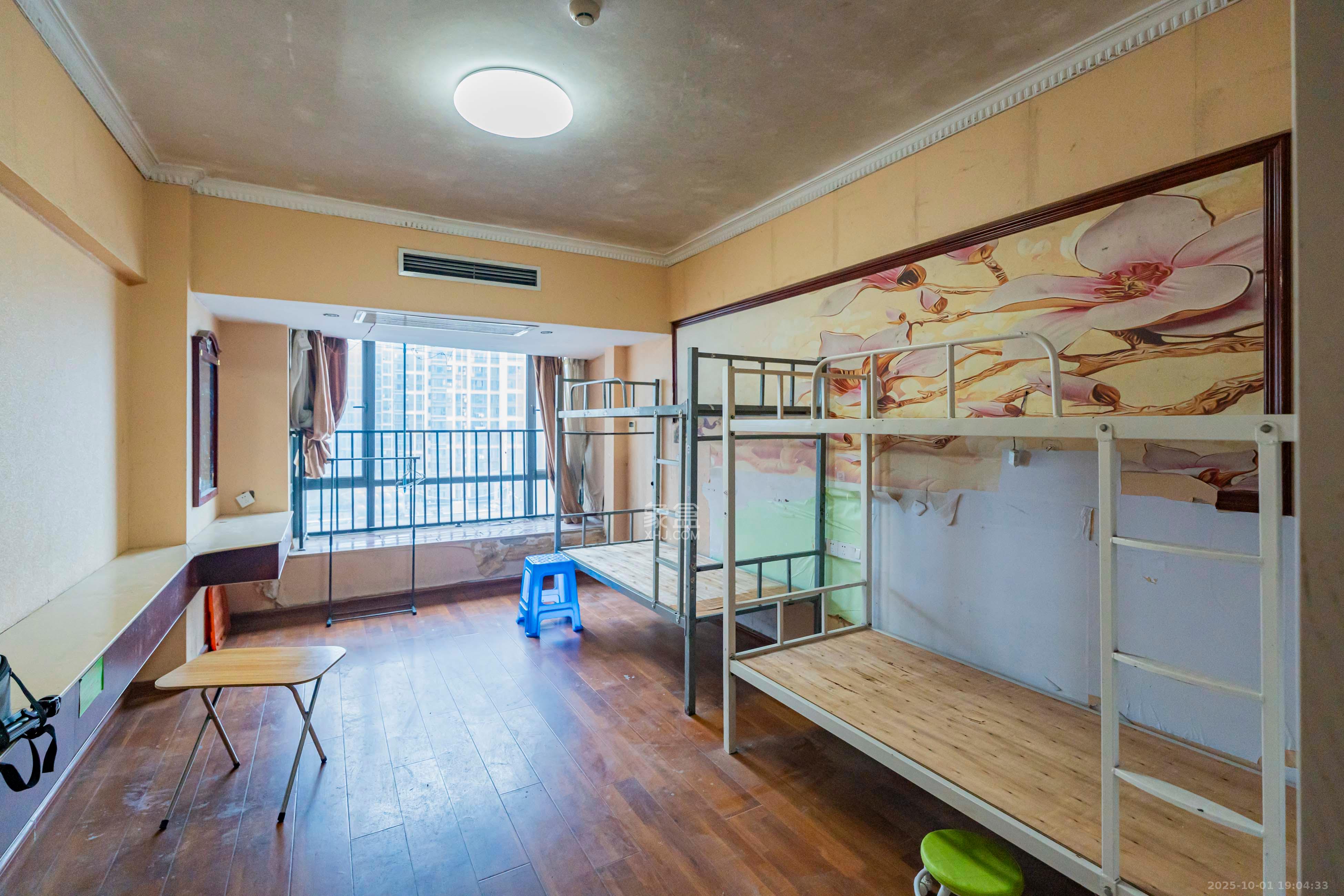 名富公寓 1室1厅1卫 20.0万 名富公寓 1室1厅1卫 20.0万卧室