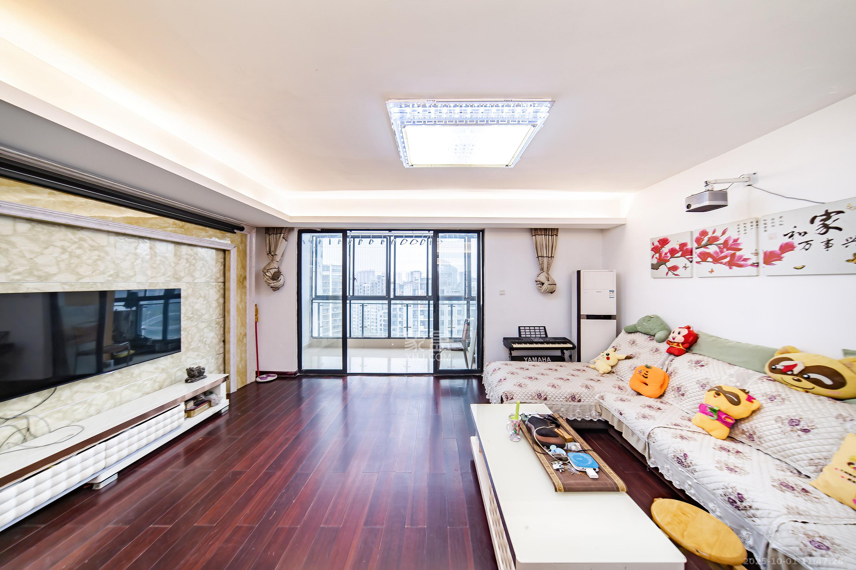 阳光100三期 4室2厅2卫 3600.0元/月 阳光100三期 4室2厅2卫 3600.0元/月室内图