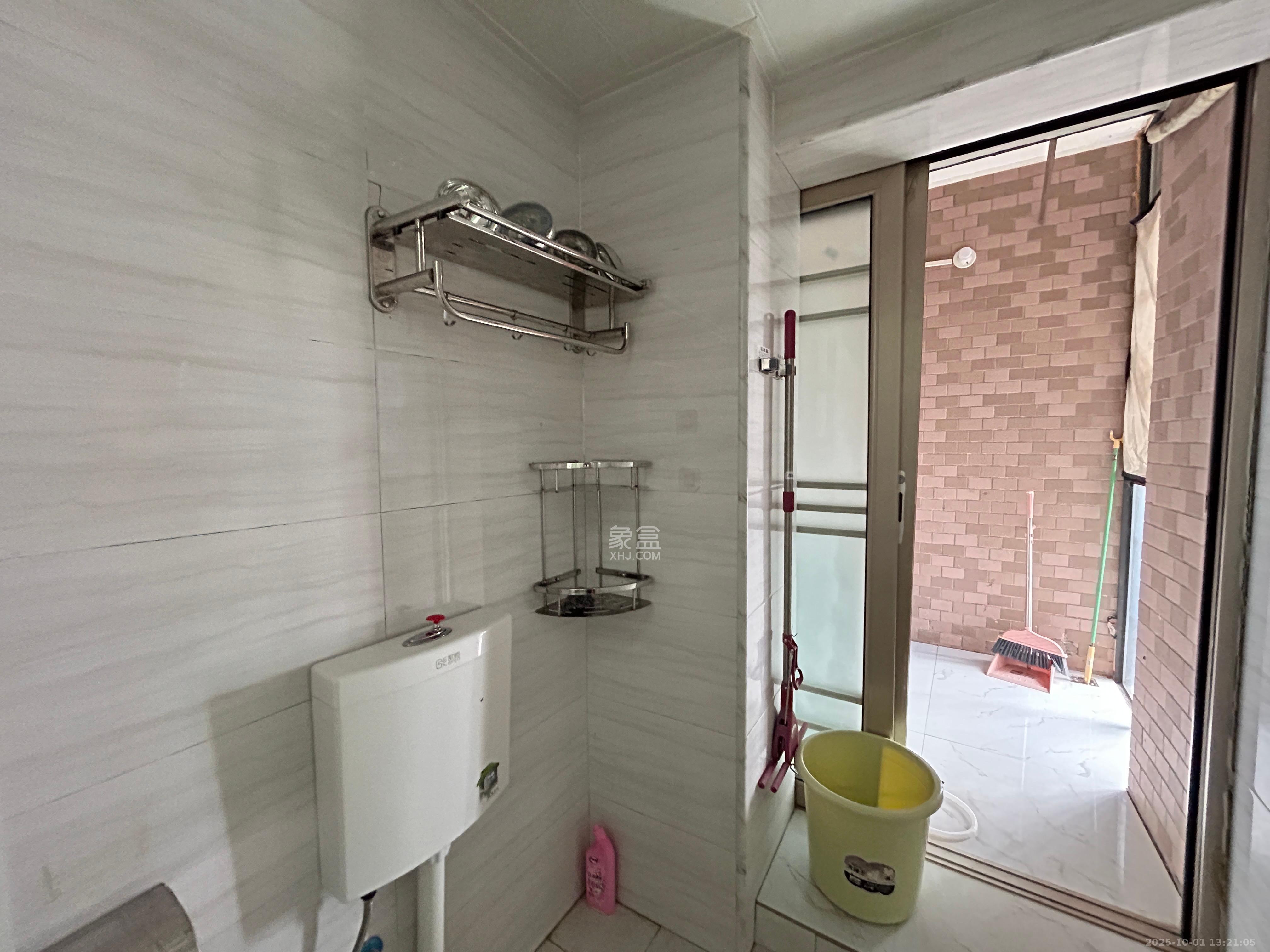 康桥长郡 3室2厅1卫 1800.0元/月 康桥长郡 3室2厅1卫 1800.0元/月室内图