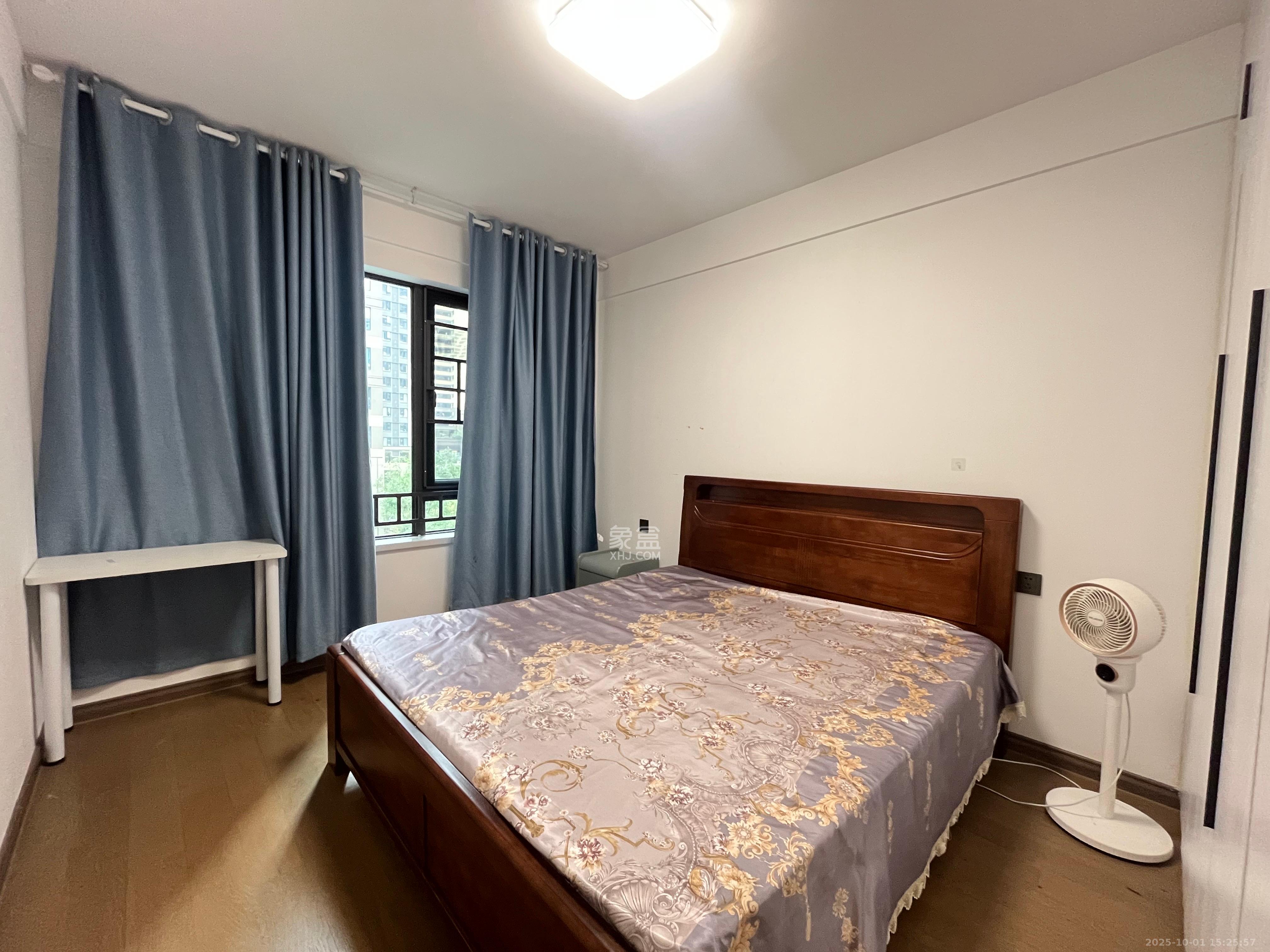 卓越江岸  4室2厅1卫    4500.0元/月室内图