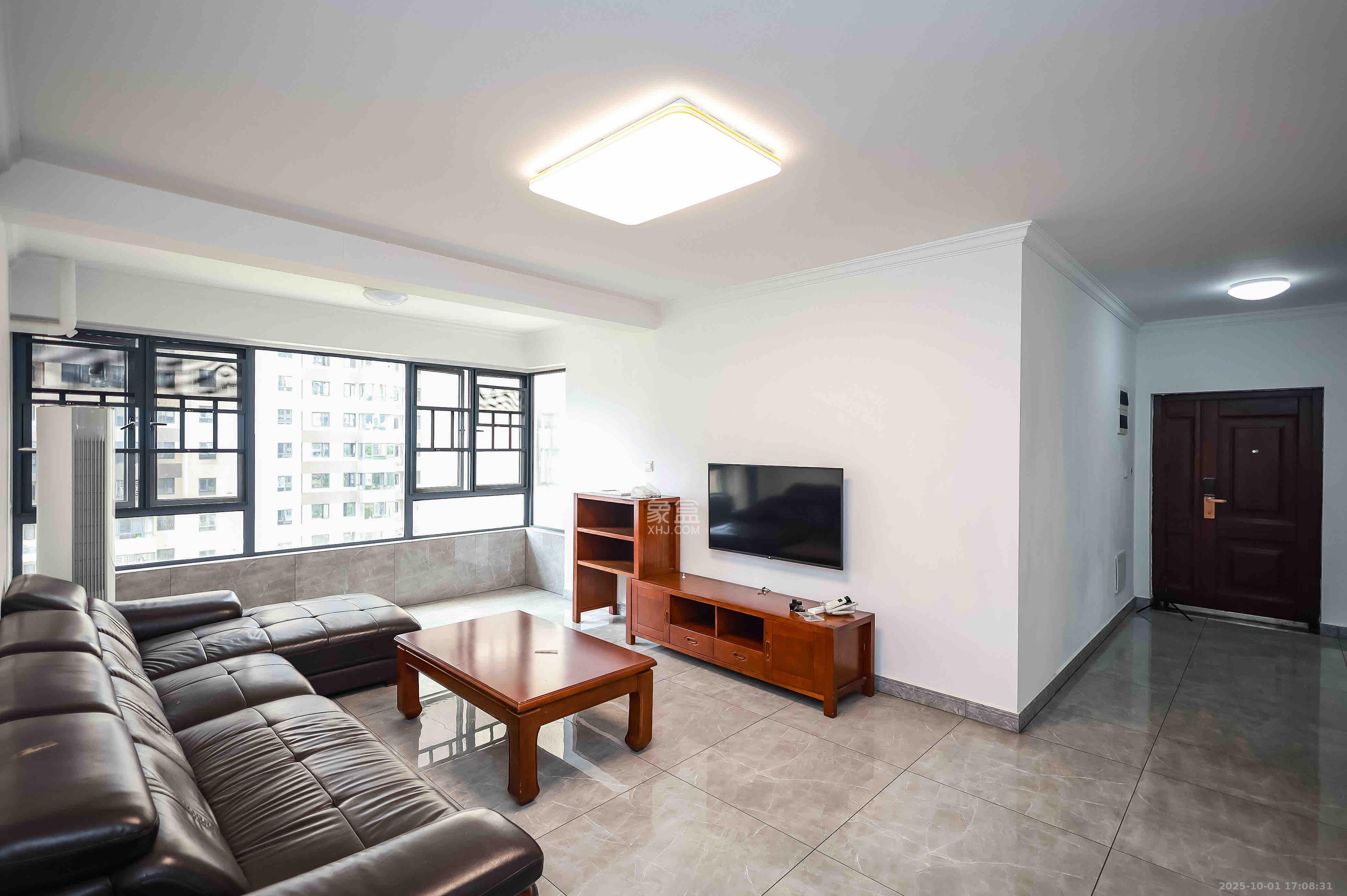 长房云时代 3室2厅1卫 3300.0元/月 长房云时代 3室2厅1卫 3300.0元/月室内图