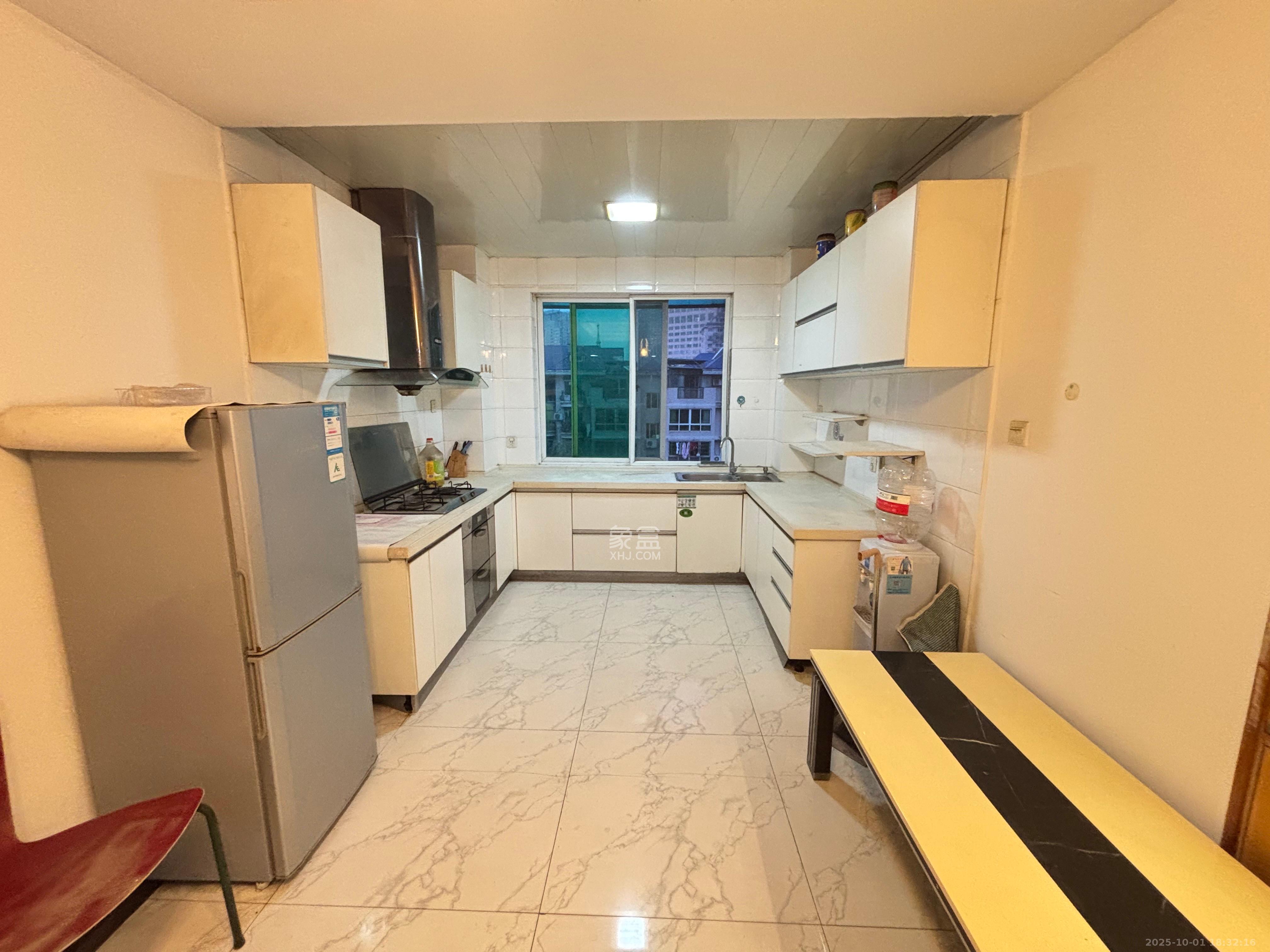 明媚星城 5室2厅2卫 4000.0元/月 明媚星城 5室2厅2卫 4000.0元/月室内图