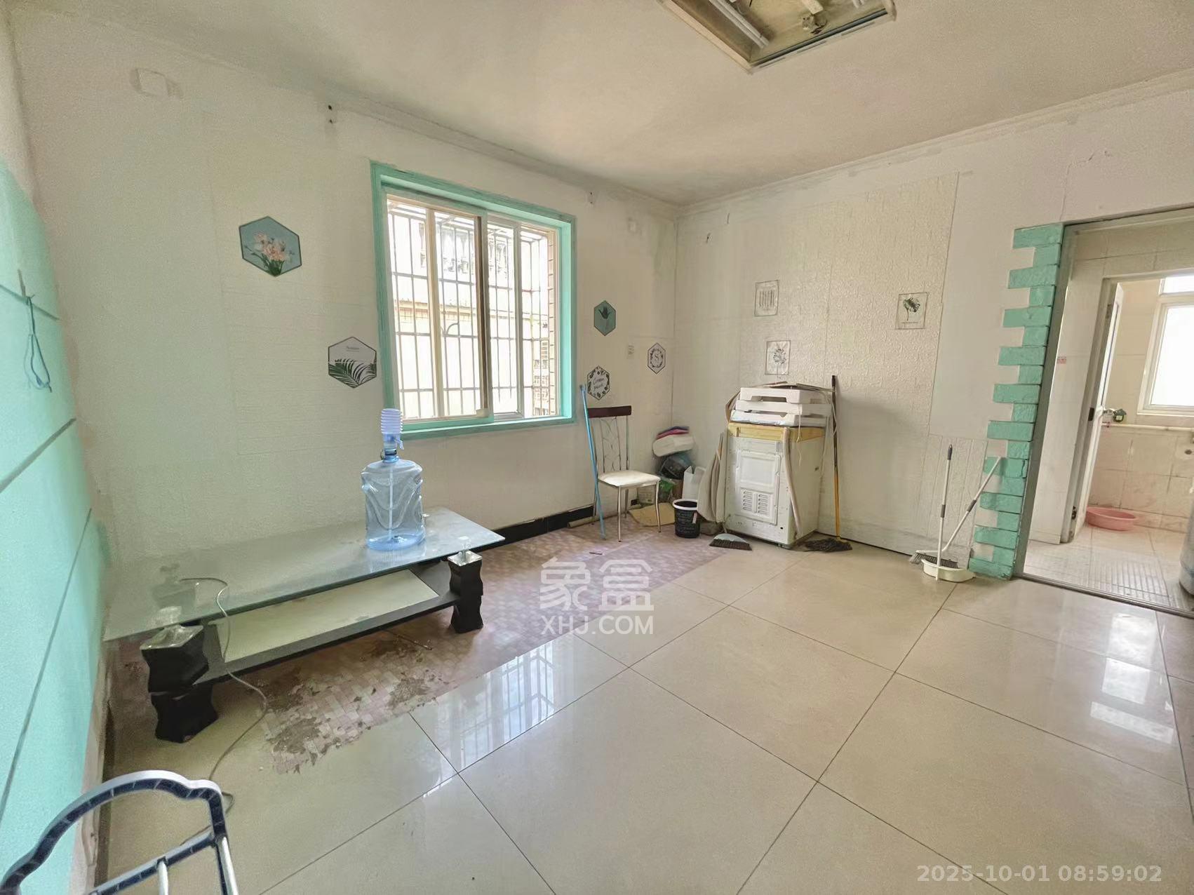 德政园  2室2厅1卫    1400.0元/月室内图