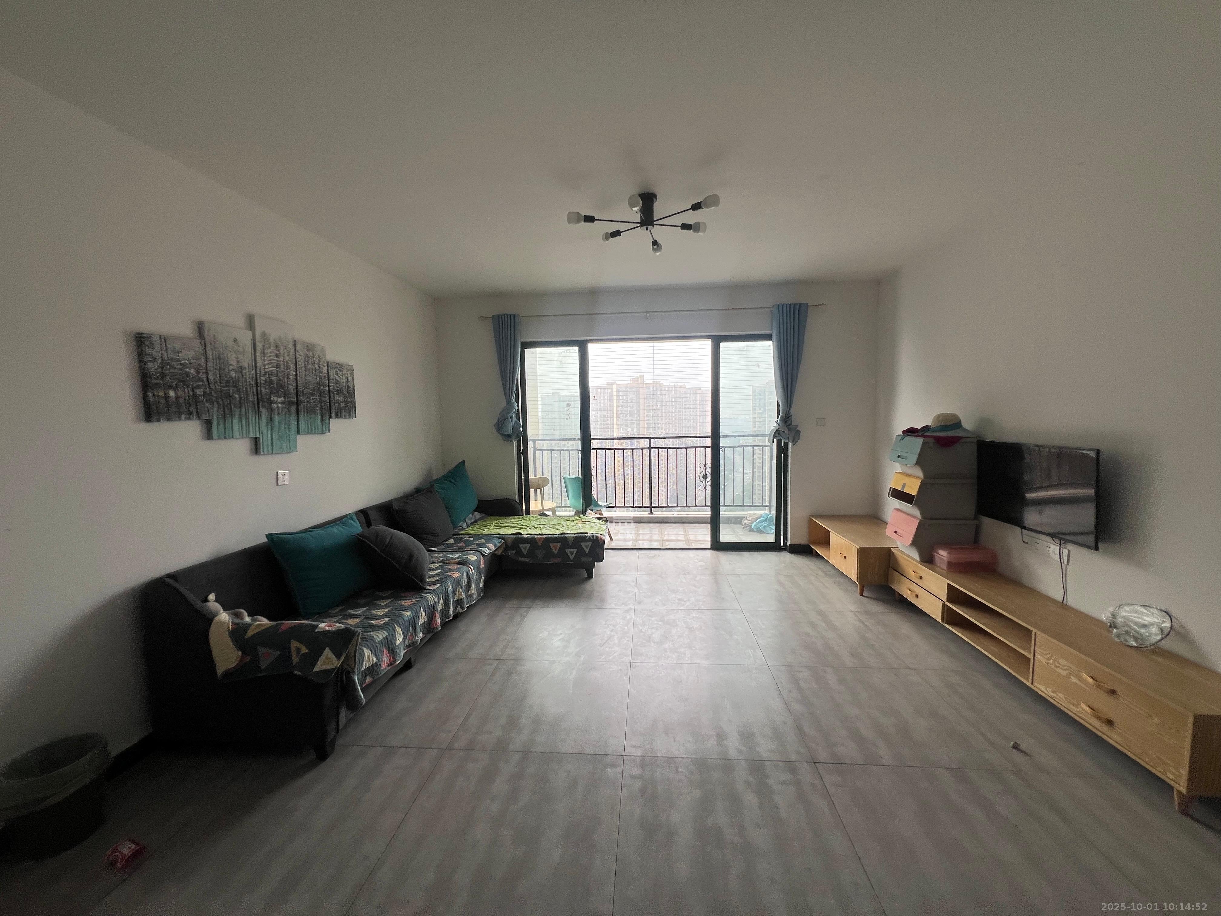 克拉美丽山庄(晟领国际) 3室2厅2卫 2800.0元/月 克拉美丽山庄(晟领国际) 3室2厅2卫 2800.0元/月室内图