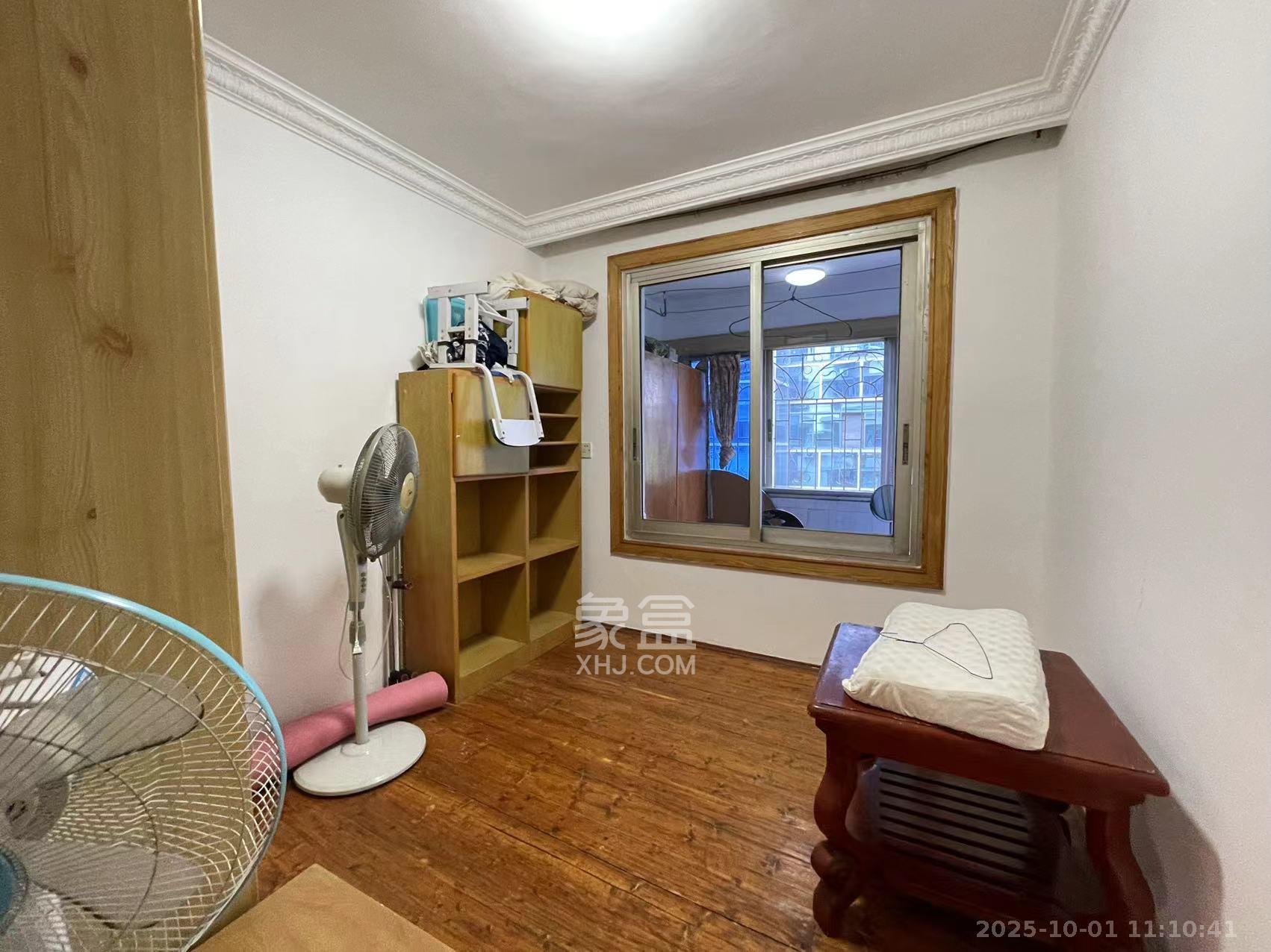 荷花园市直教师村（长沙市教育局直属教师二村）  3室2厅1卫    2200.0元/月室内图