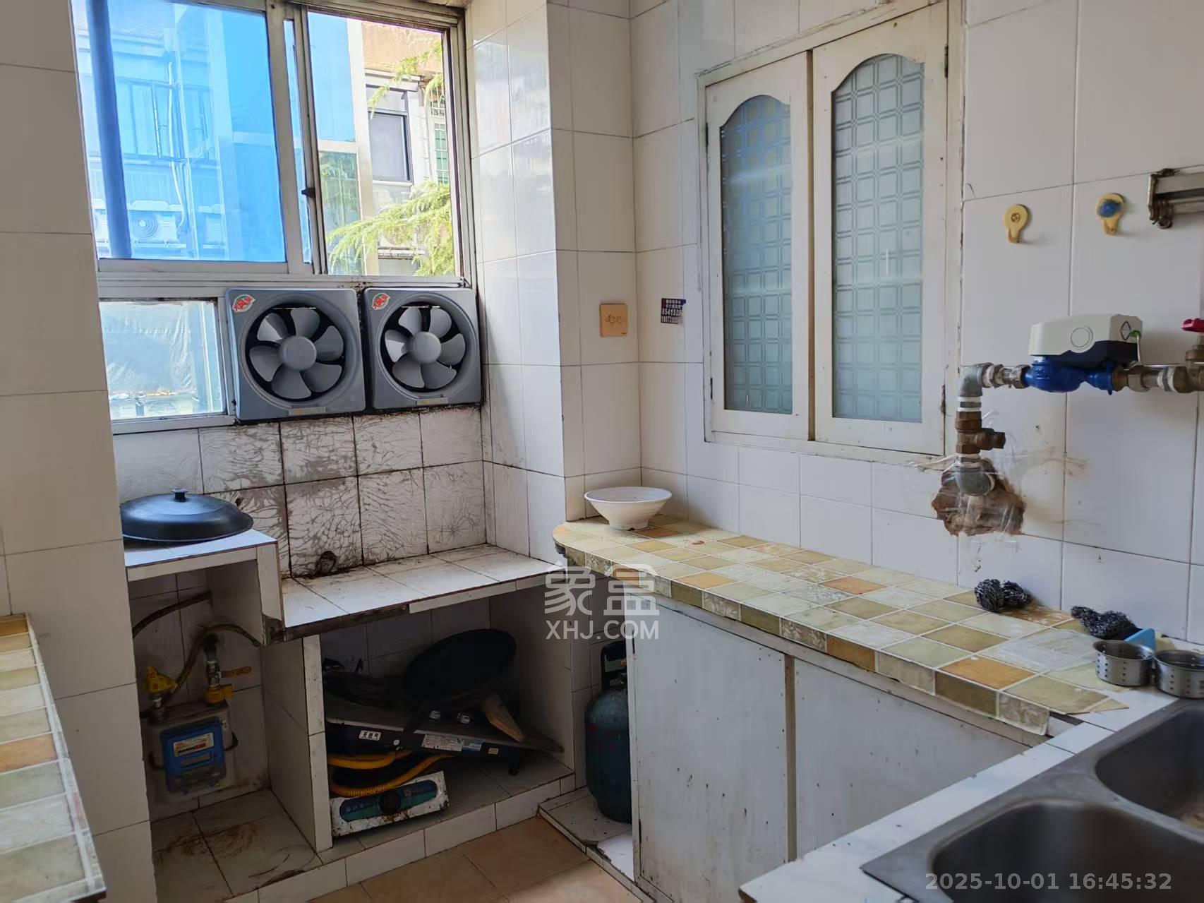 长沙理工大学东院西院 2室1厅1卫 1500.0元/月 长沙理工大学东院西院 2室1厅1卫 1500.0元/月室内图