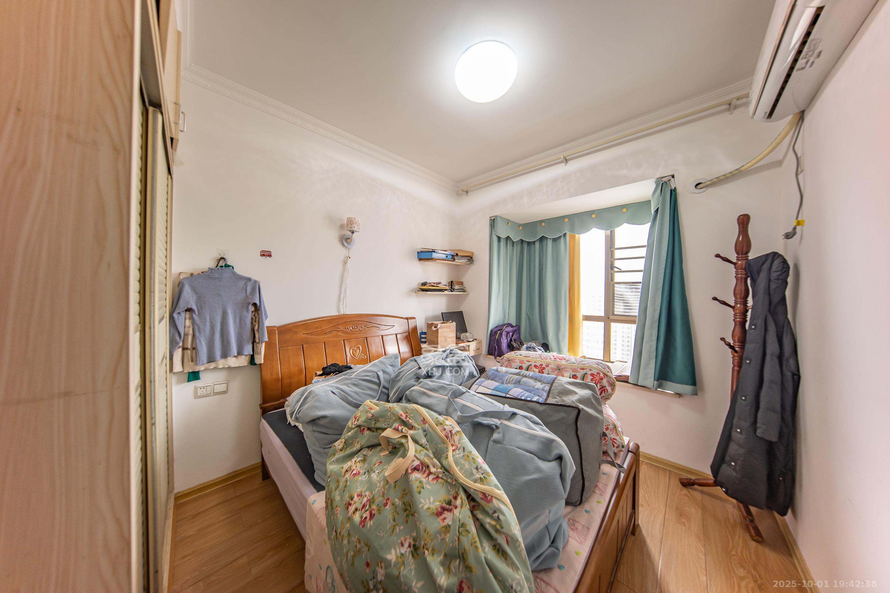 江山帝景雅典 3室2厅2卫 108.0万 江山帝景雅典 3室2厅2卫 108.0万卧室