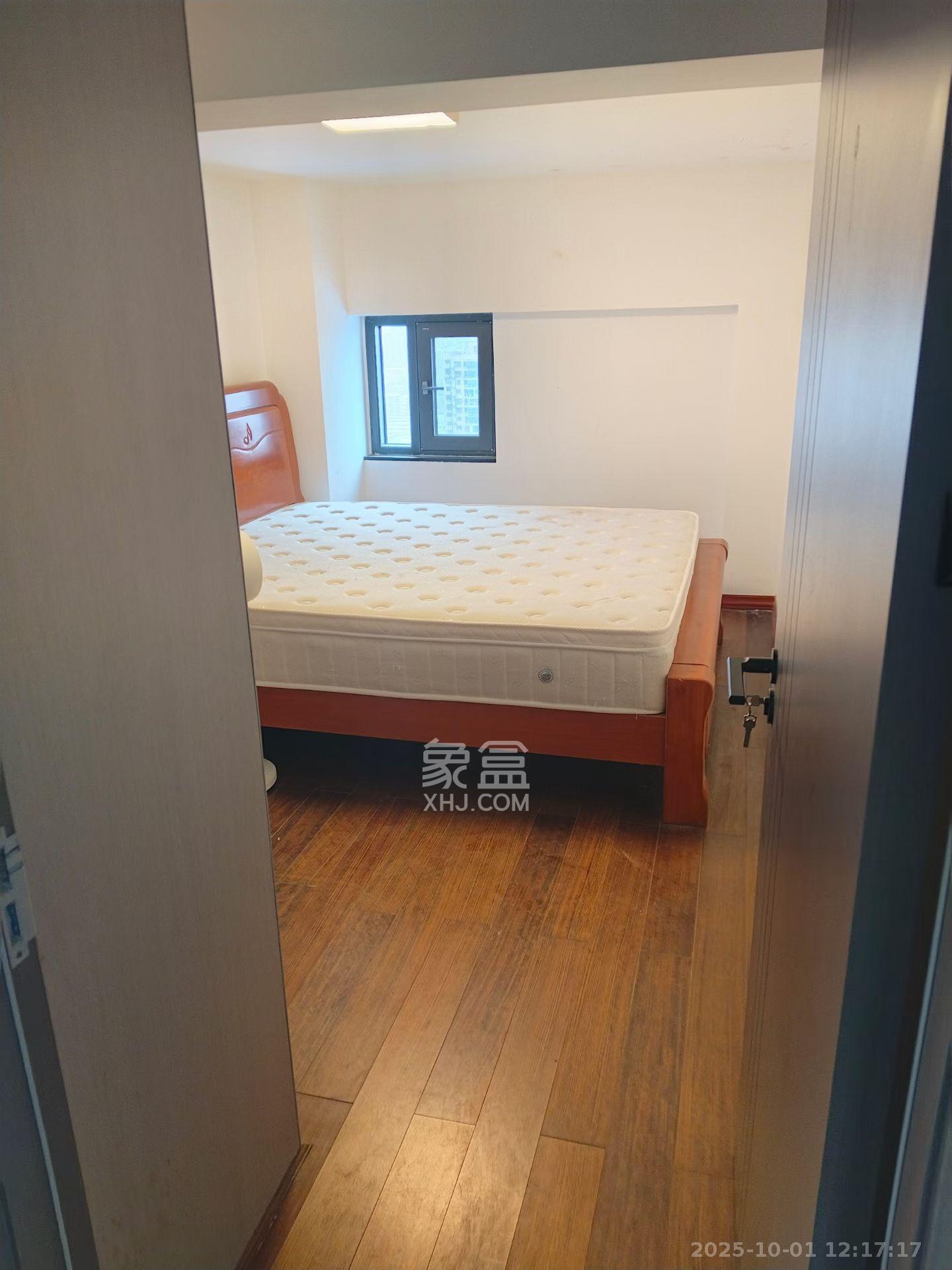 才子城 3室2厅1卫 1600.00元/月 才子城 3室2厅1卫 1600.00元/月室内图