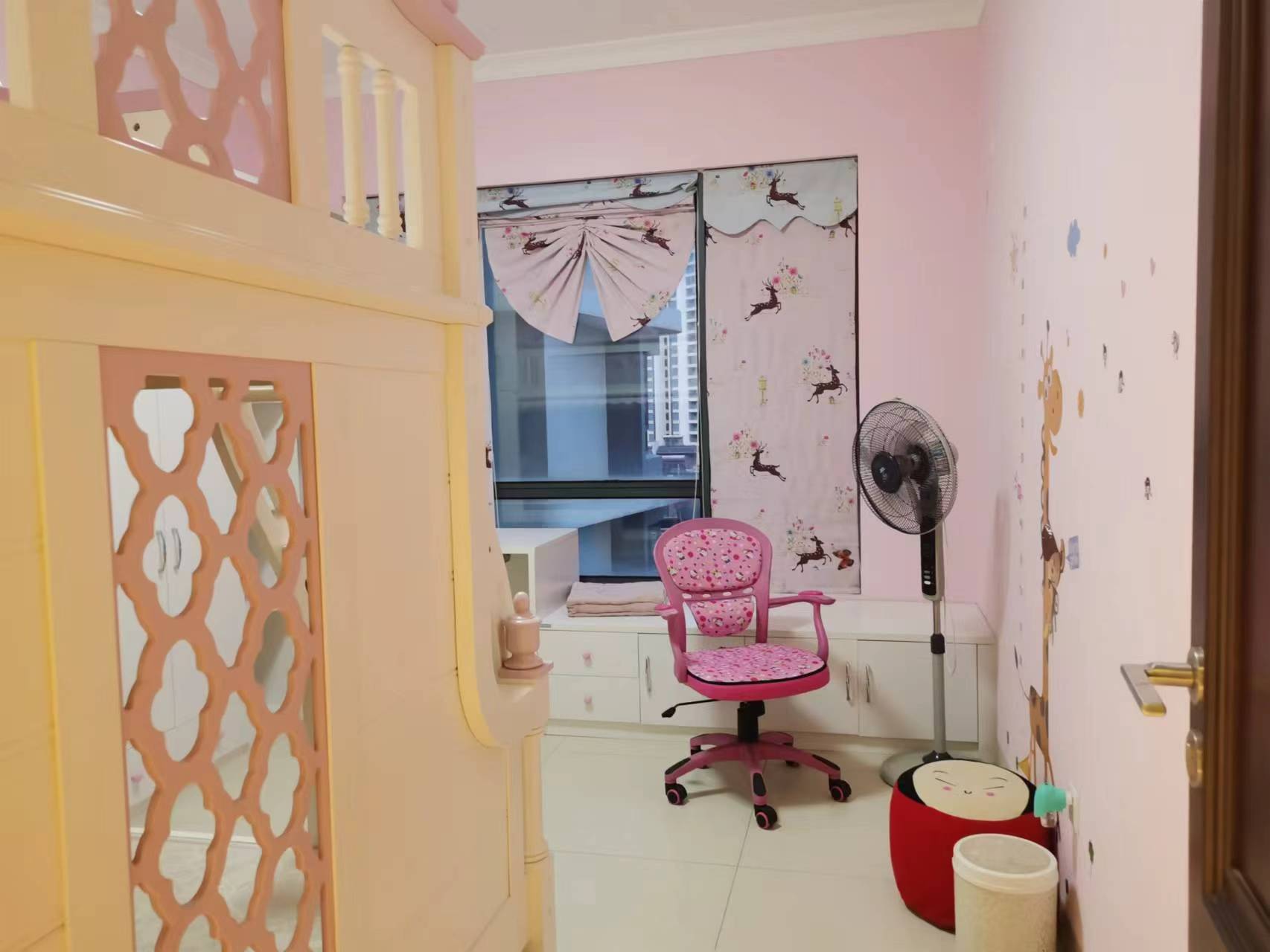 大华锦绣海岸一期 3室2厅1卫 4300.0元/月 大华锦绣海岸一期 3室2厅1卫 4300.0元/月室内图