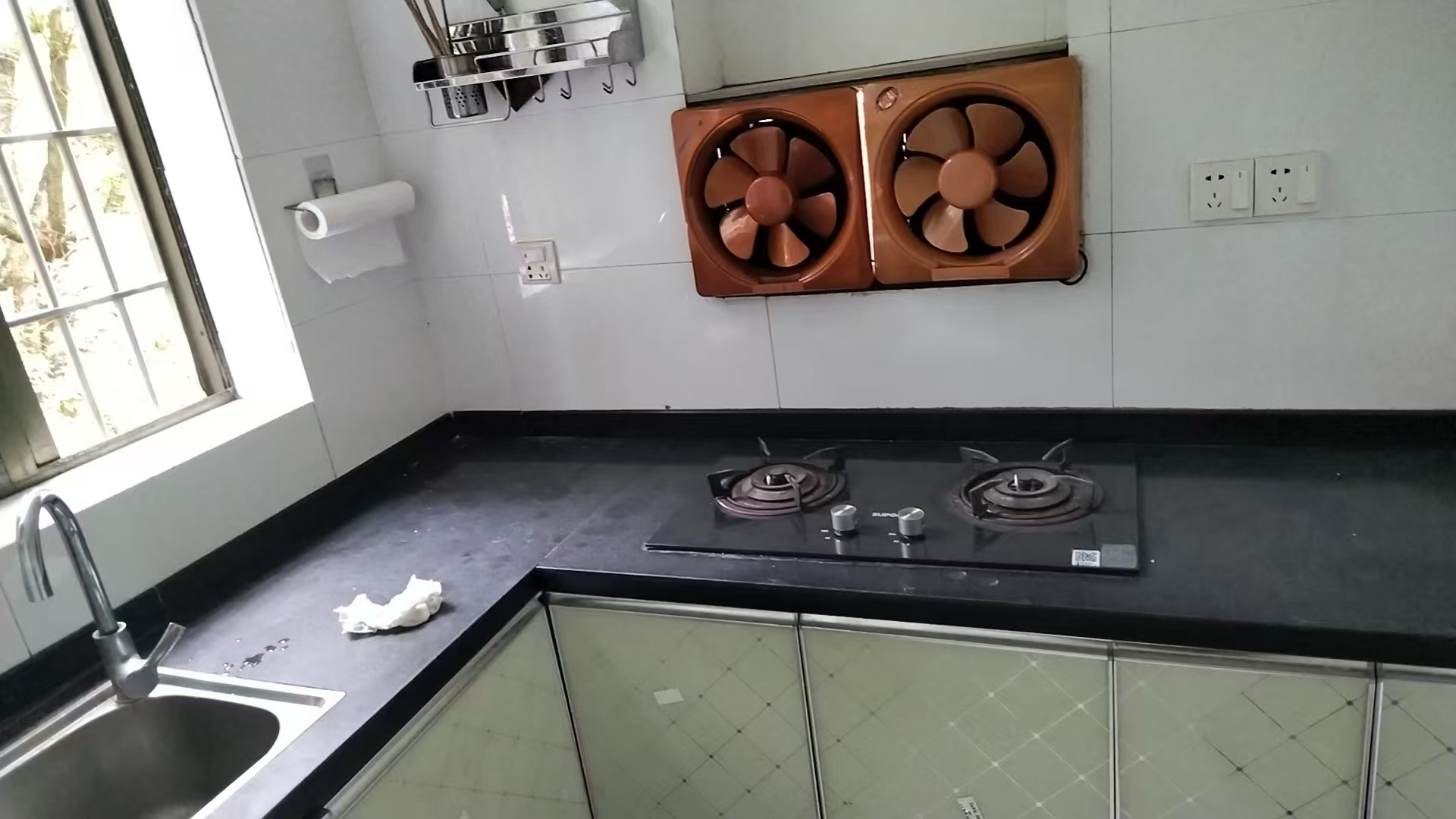 一小家属楼  2室1厅1卫   850.00元/月室内图