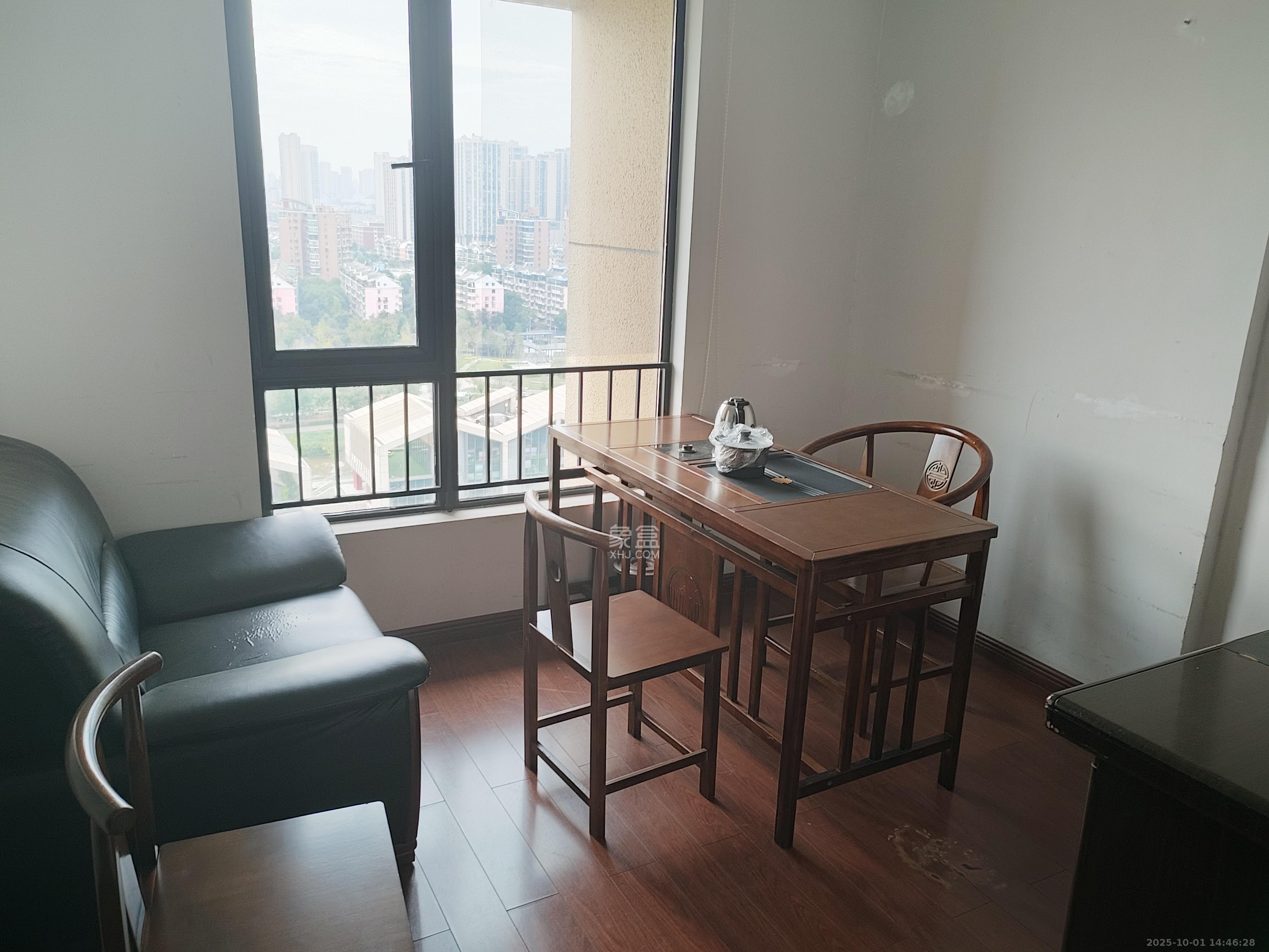 万科金域华府三四期  3室2厅1卫    2600.0元/月室内图