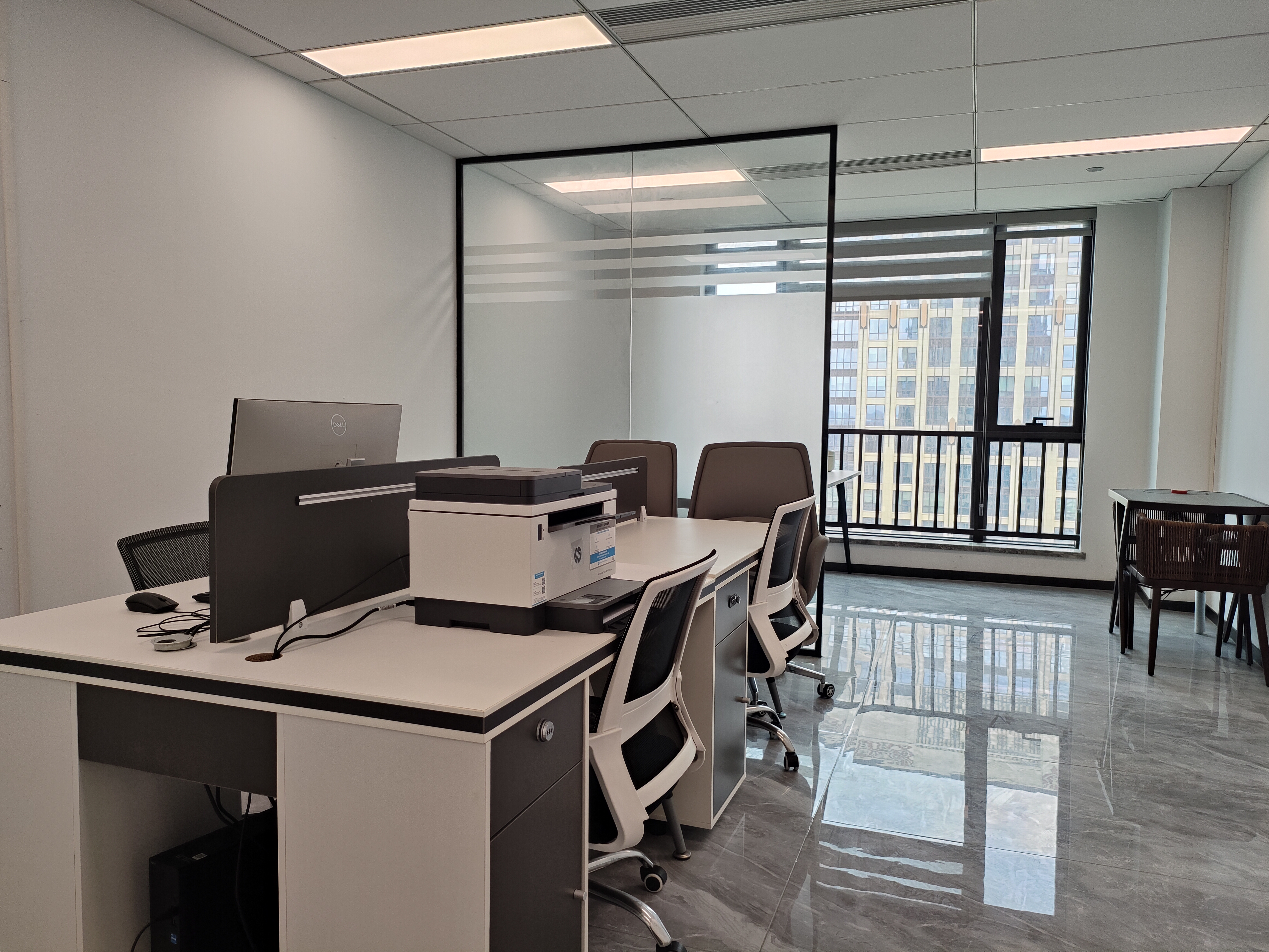 富力首府   53.0㎡      4000.0元/月