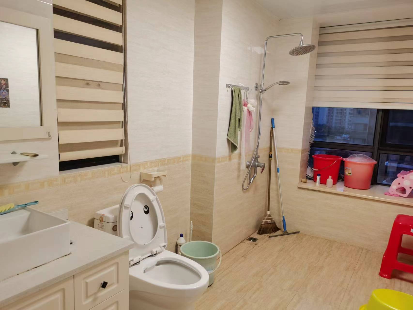 大华锦绣海岸一期 3室2厅1卫 4300.0元/月 大华锦绣海岸一期 3室2厅1卫 4300.0元/月室内图