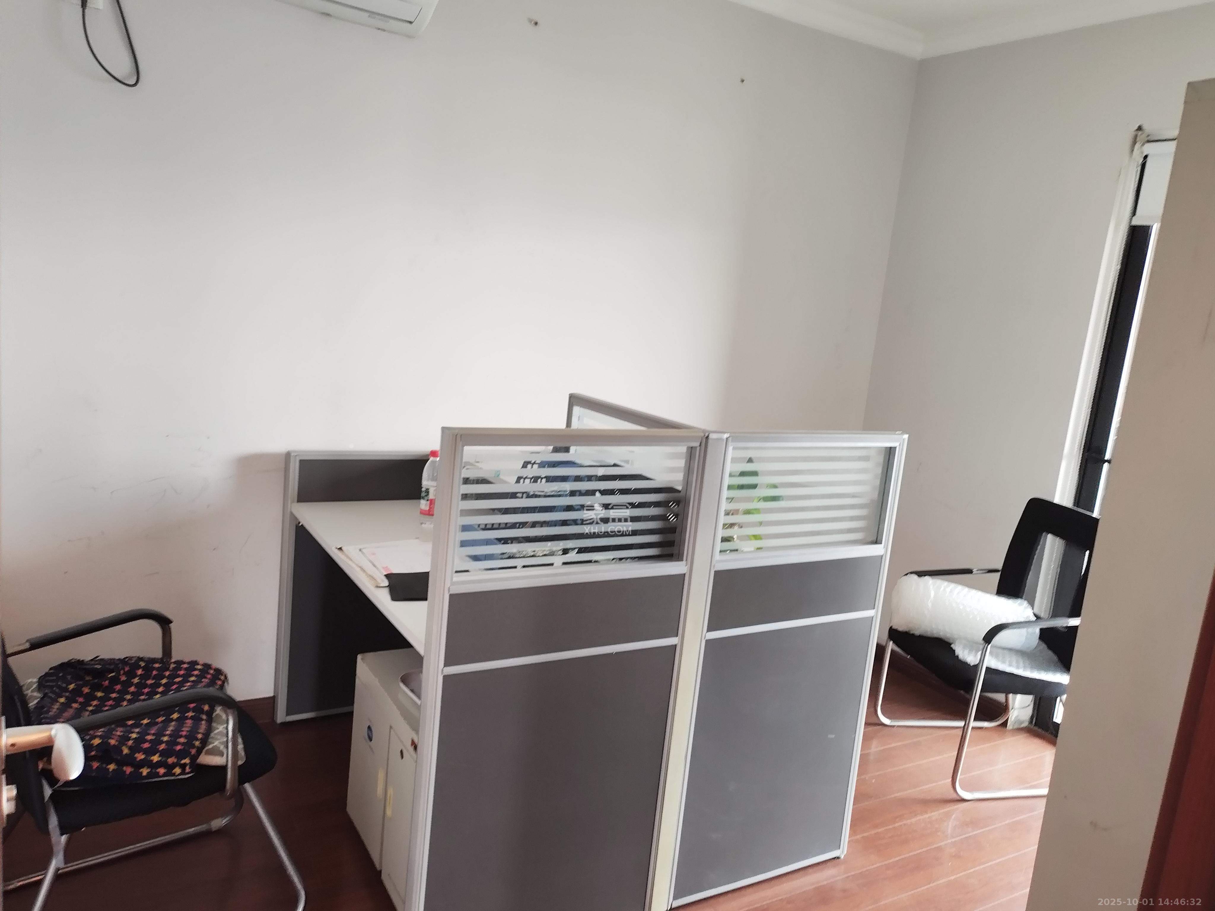 万科金域华府三四期  3室2厅1卫    2600.0元/月室内图