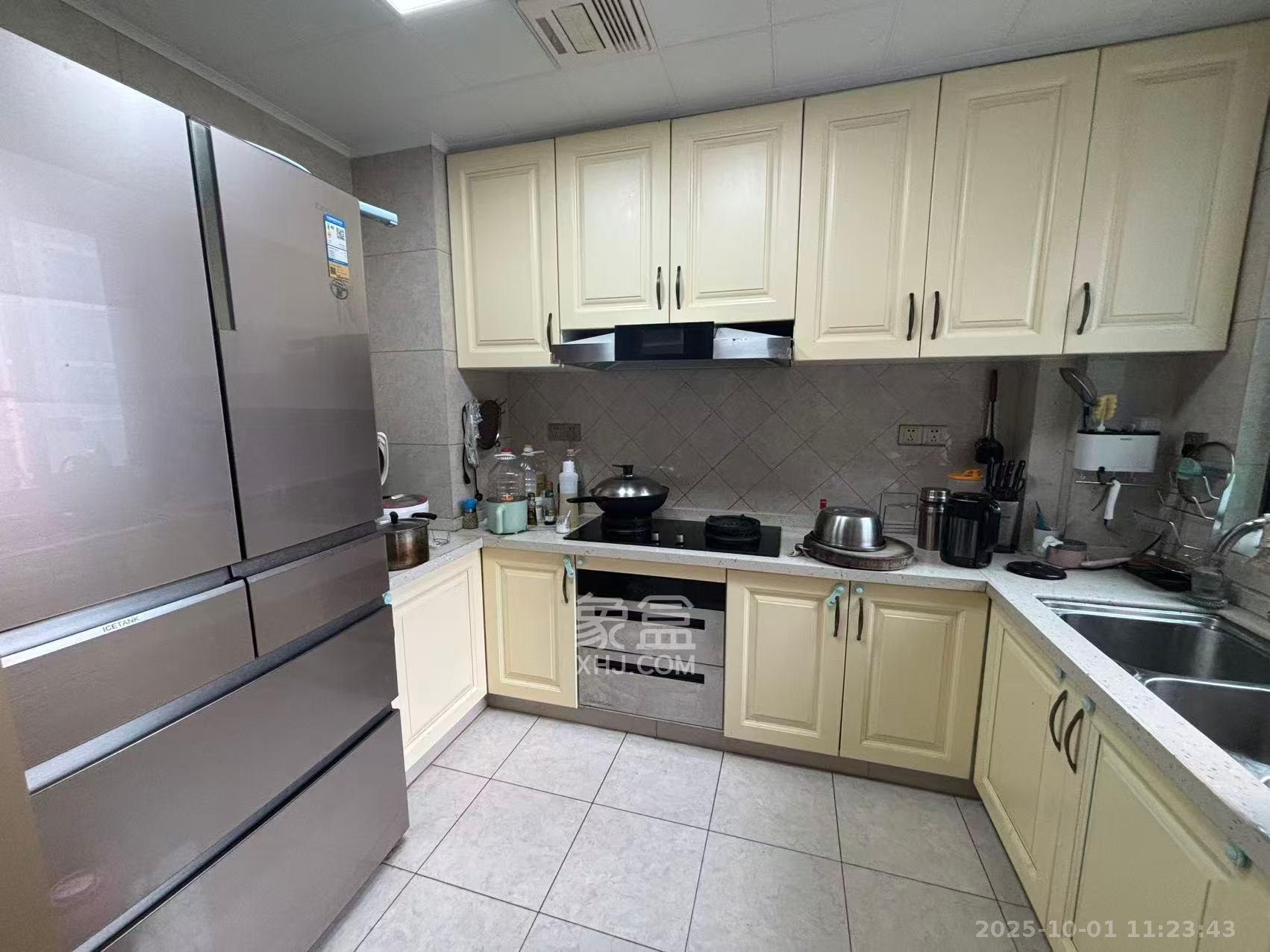 长房云时代 4室2厅2卫 3600.0元/月 长房云时代 4室2厅2卫 3600.0元/月室内图